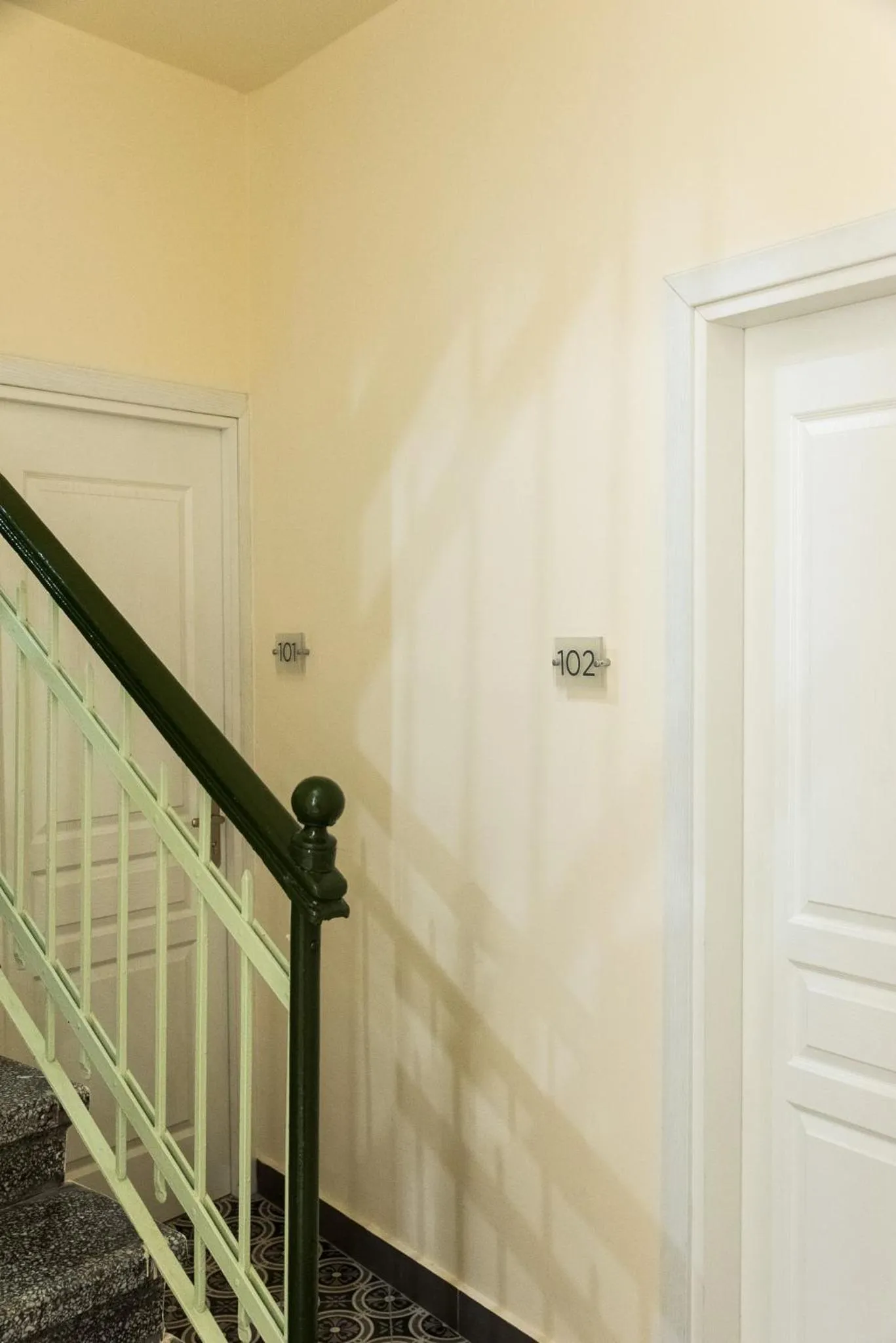 Decorative detail in Old Town Inn