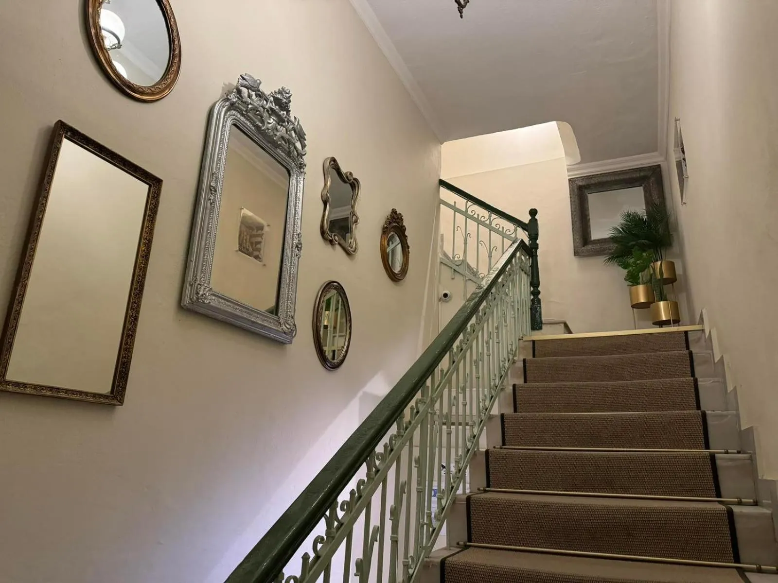 Property building in Old Town Inn