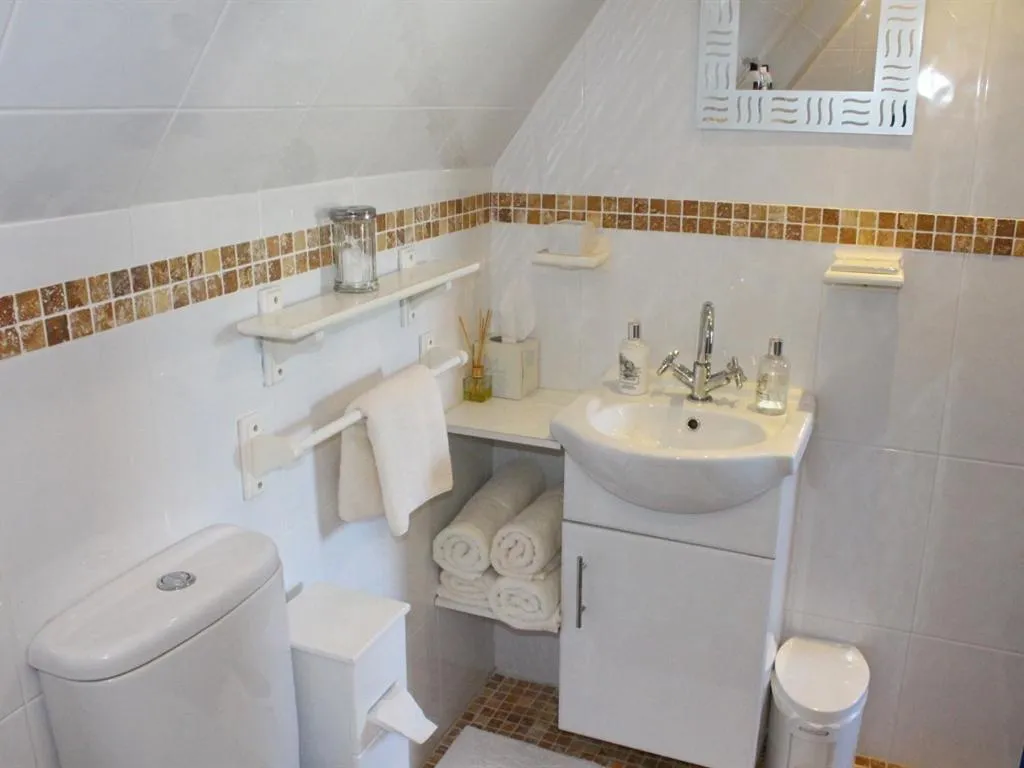 Bathroom in Ashleigh House