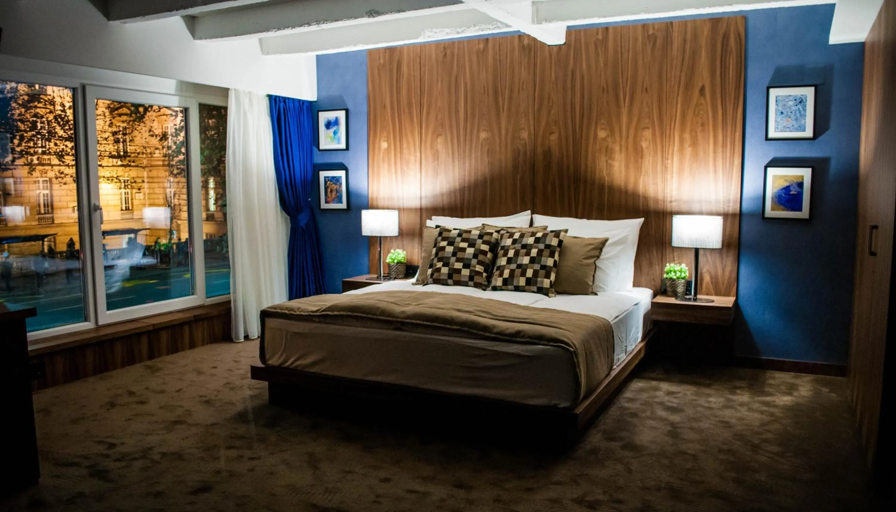 Shower, Bed in Nomad Luxury Suites