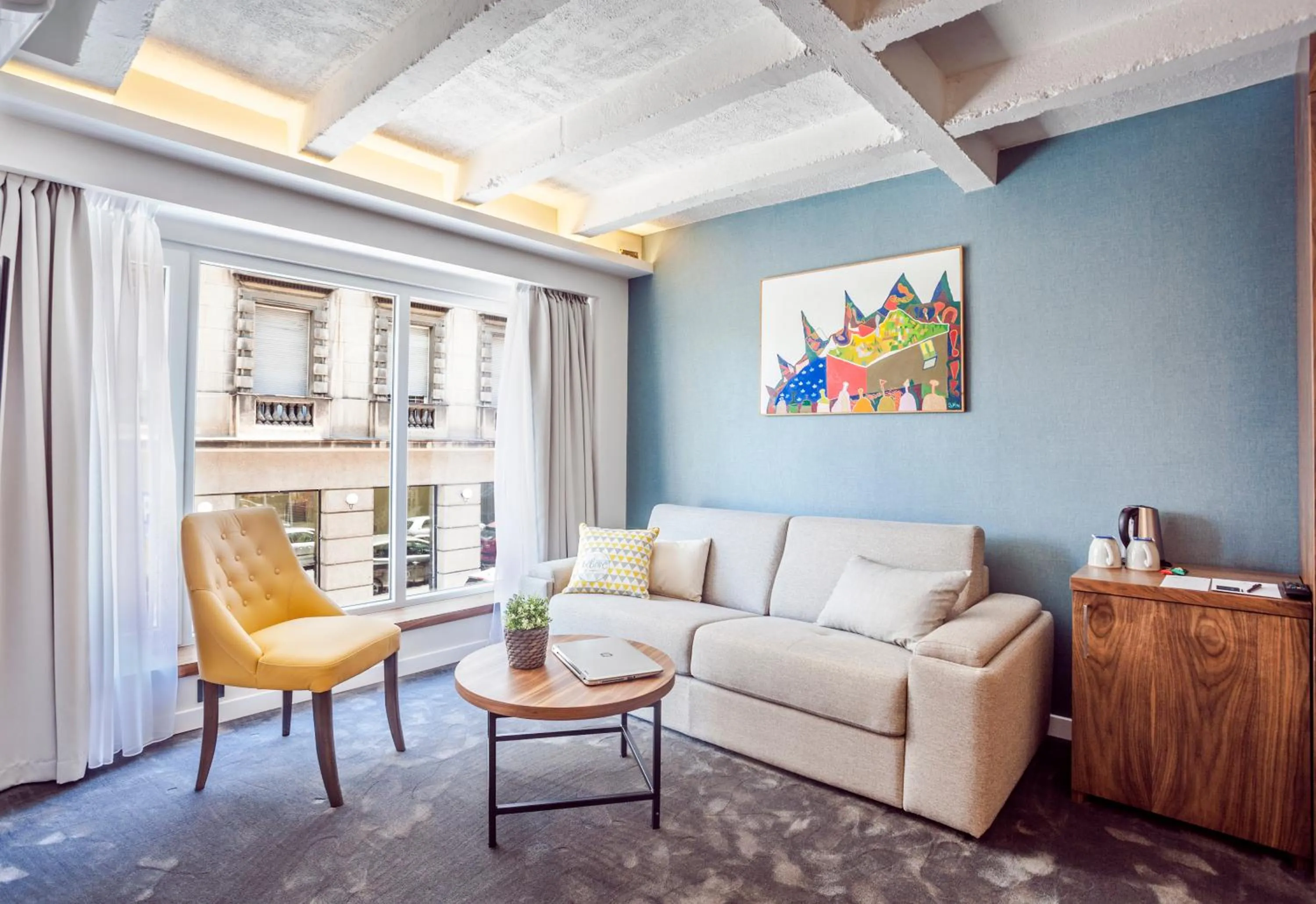 Spring in Nomad Luxury Suites