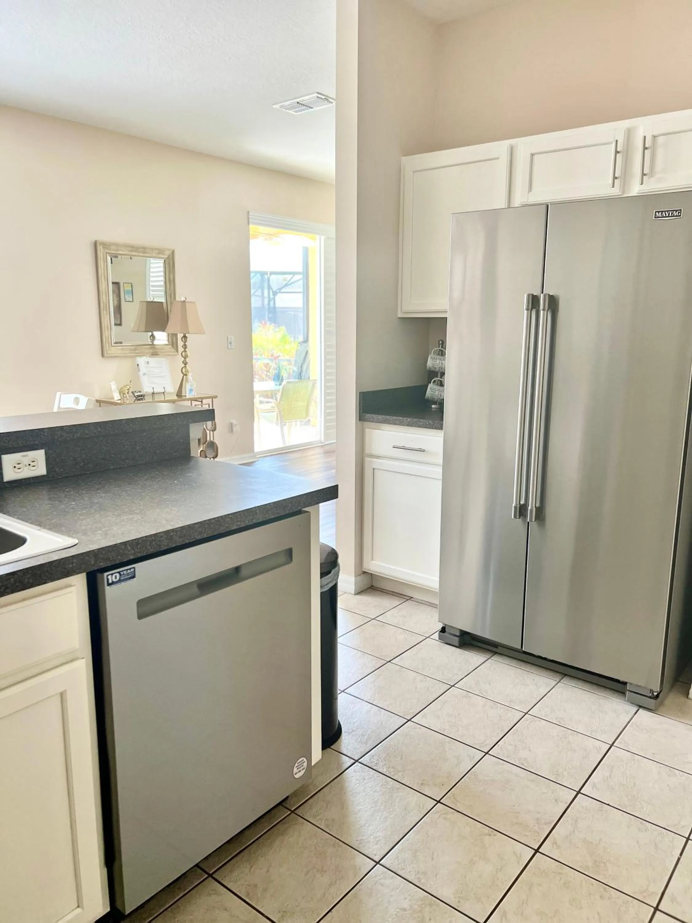 Kitchen or kitchenette in Cozy Villa With South Facing Pool