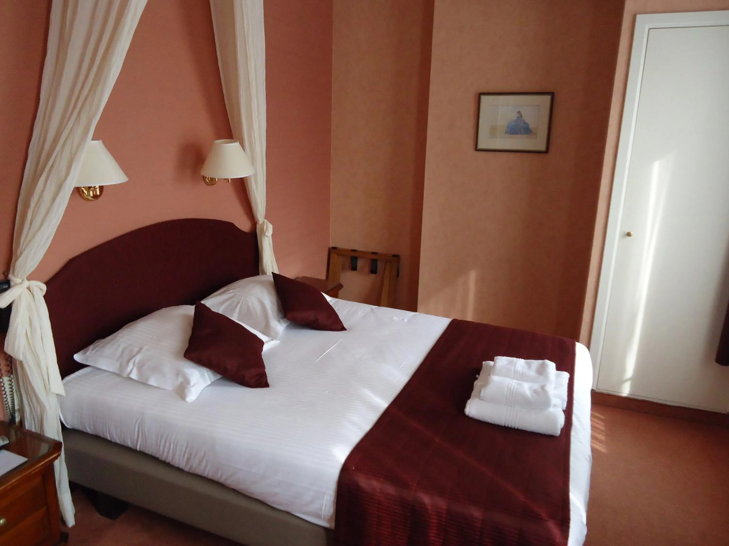 Bed in Hotel Groeninghe