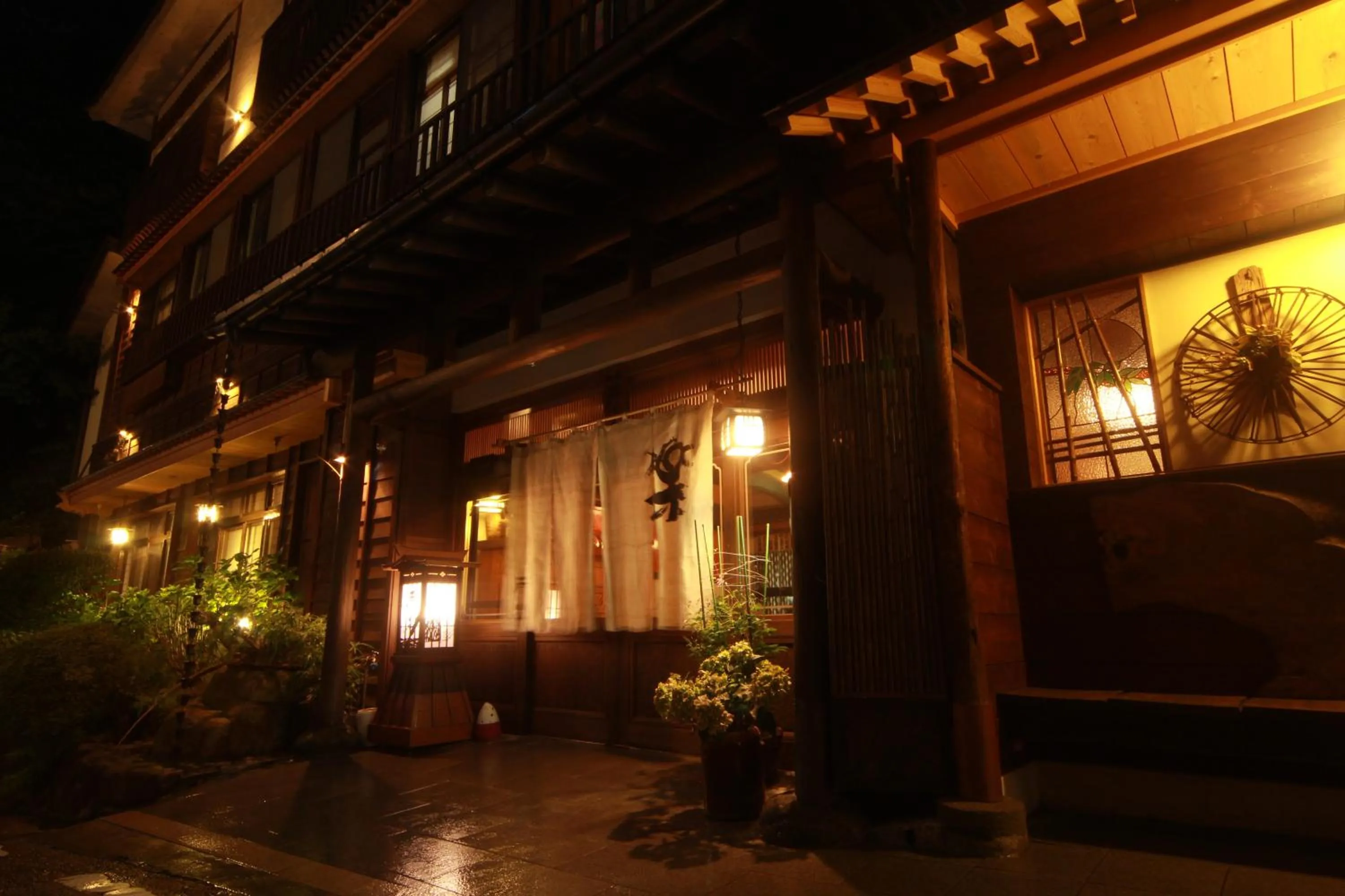 Facade/entrance in Irorinoyado Ashina