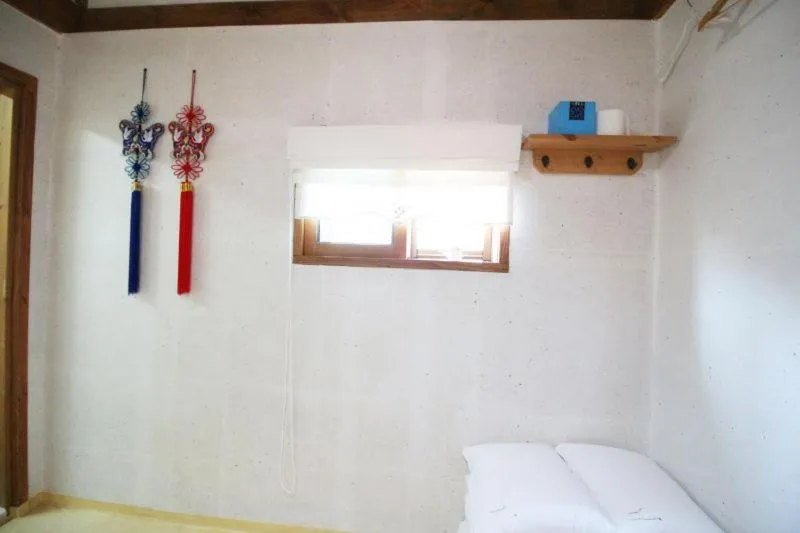 Bedroom in Sori poonggyung