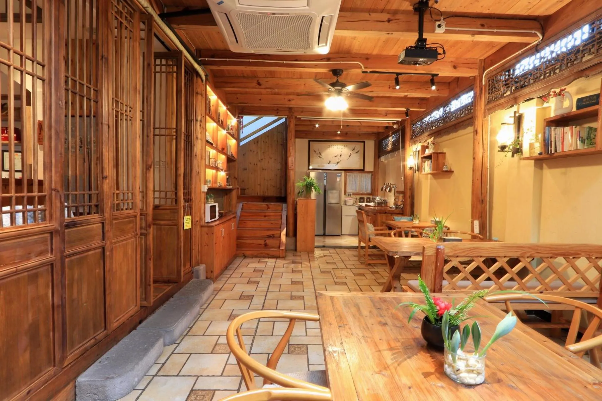 Restaurant/places to eat in Mild Spring Boutique Hotel