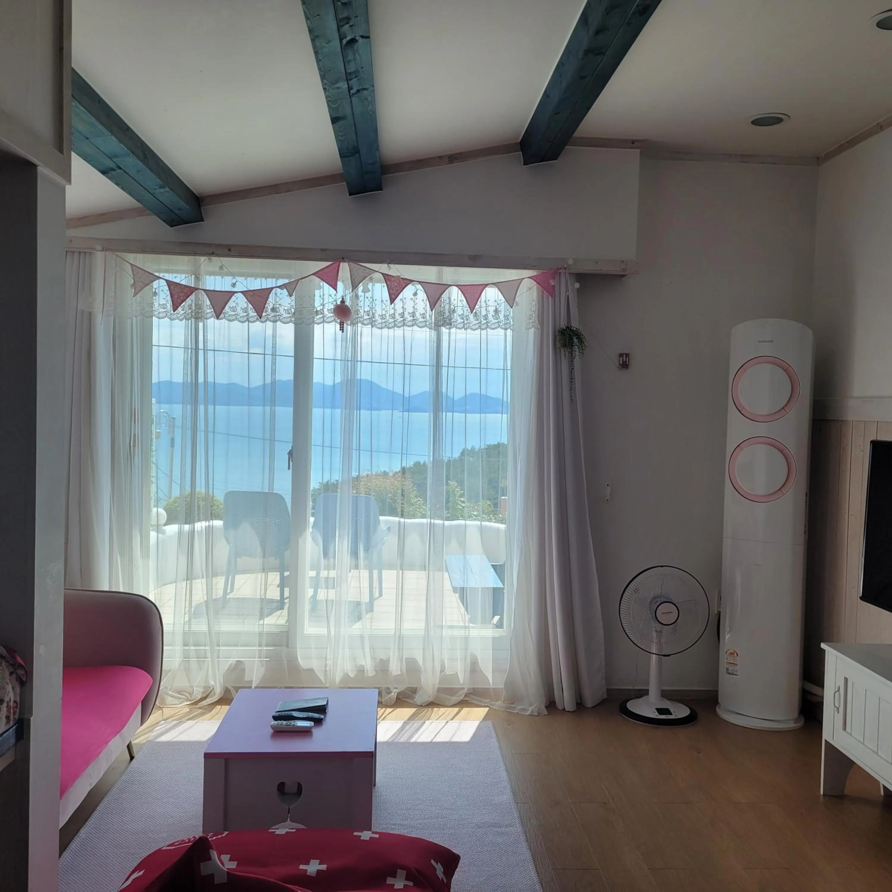 Living room, Bed in Soulmate Pension