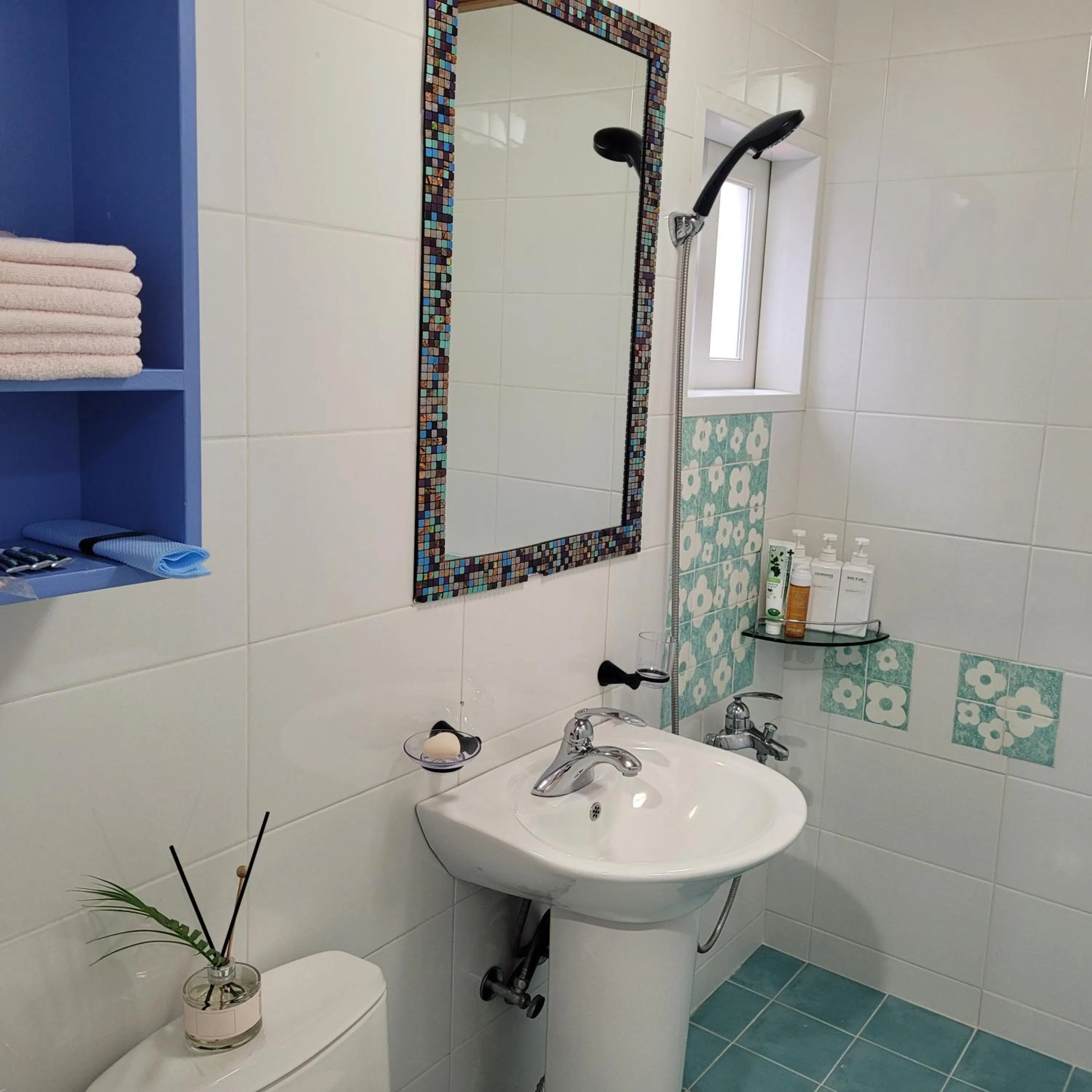 Toilet in Soulmate Pension