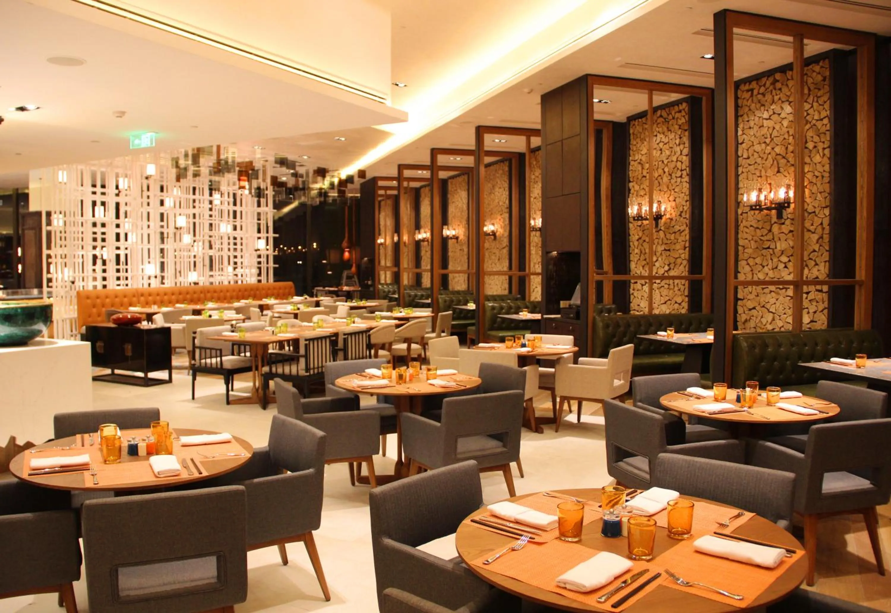 Restaurant/places to eat in Shangri-La Songbei, Harbin