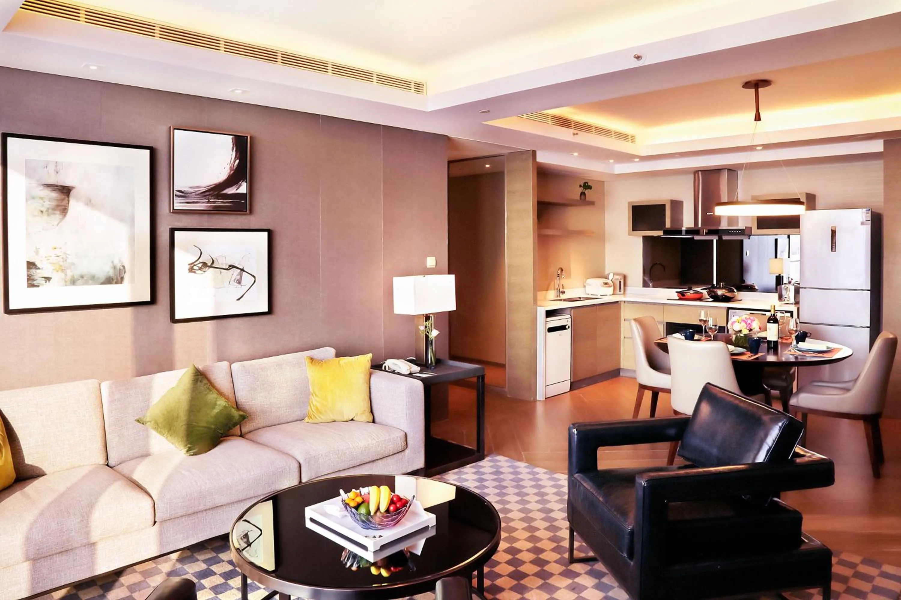 Kitchen or kitchenette in Shangri-La Songbei, Harbin