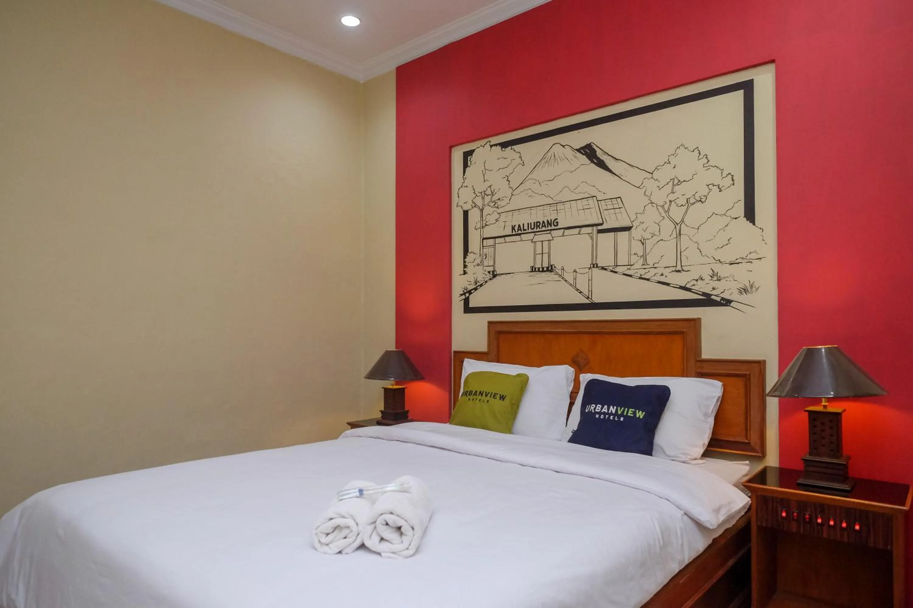 Bedroom, Bed in Urbanview Hotel Syariah Wisnugraha by RedDoorz