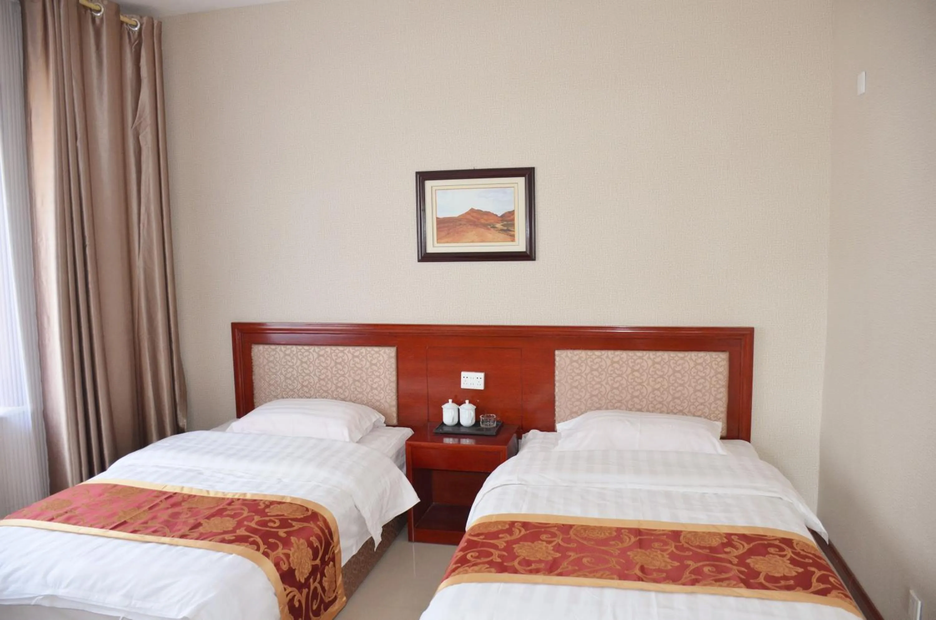 Twin Room with Bathroom in The Silk Road Travelers Hostel