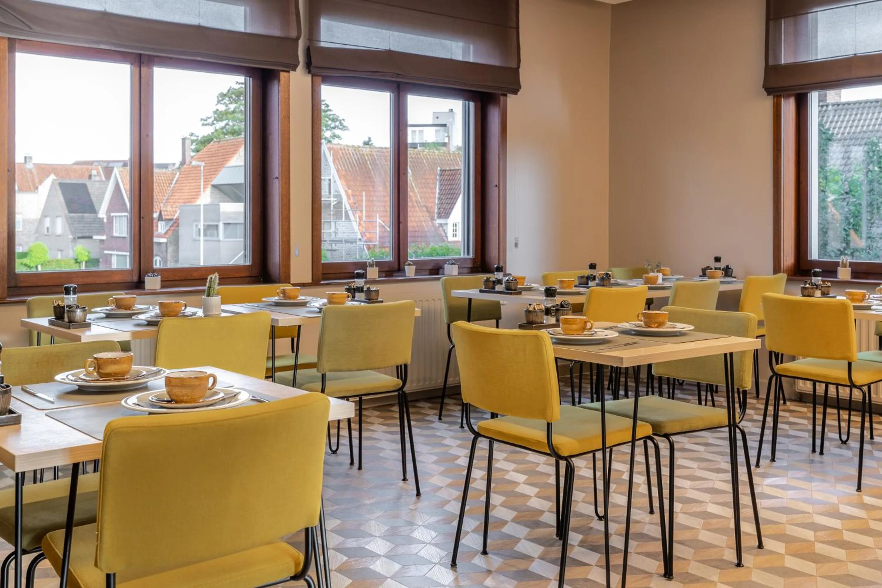 Restaurant/places to eat in Hotel Olympia in Bruges