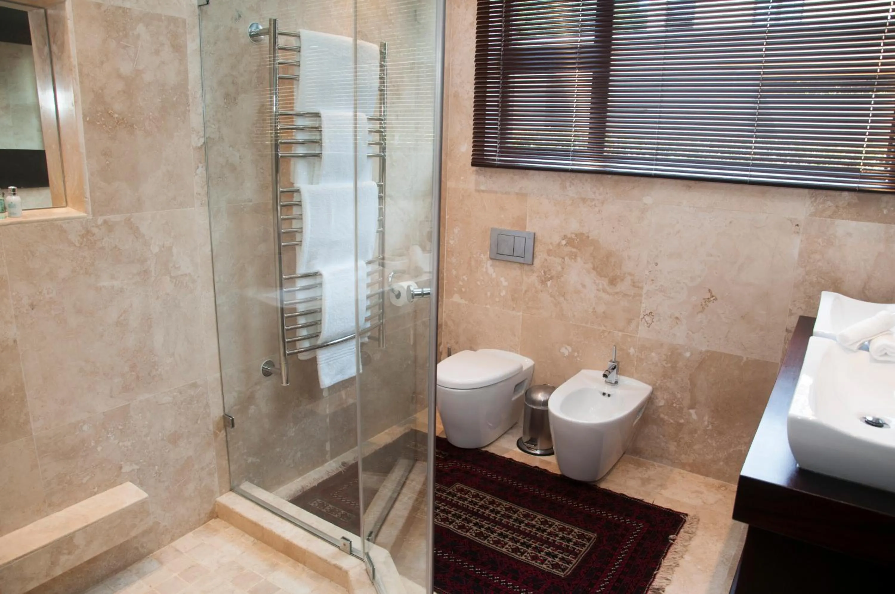 Bathroom in The Mount Knysna