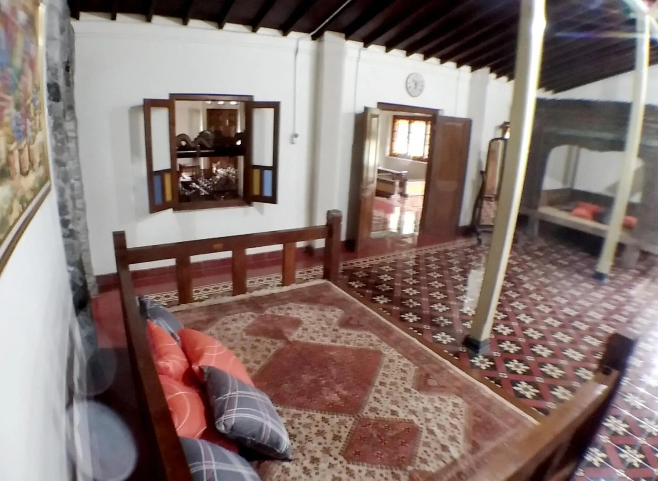 Communal lounge/ TV room in Omah Pitoe Yogya Homestay