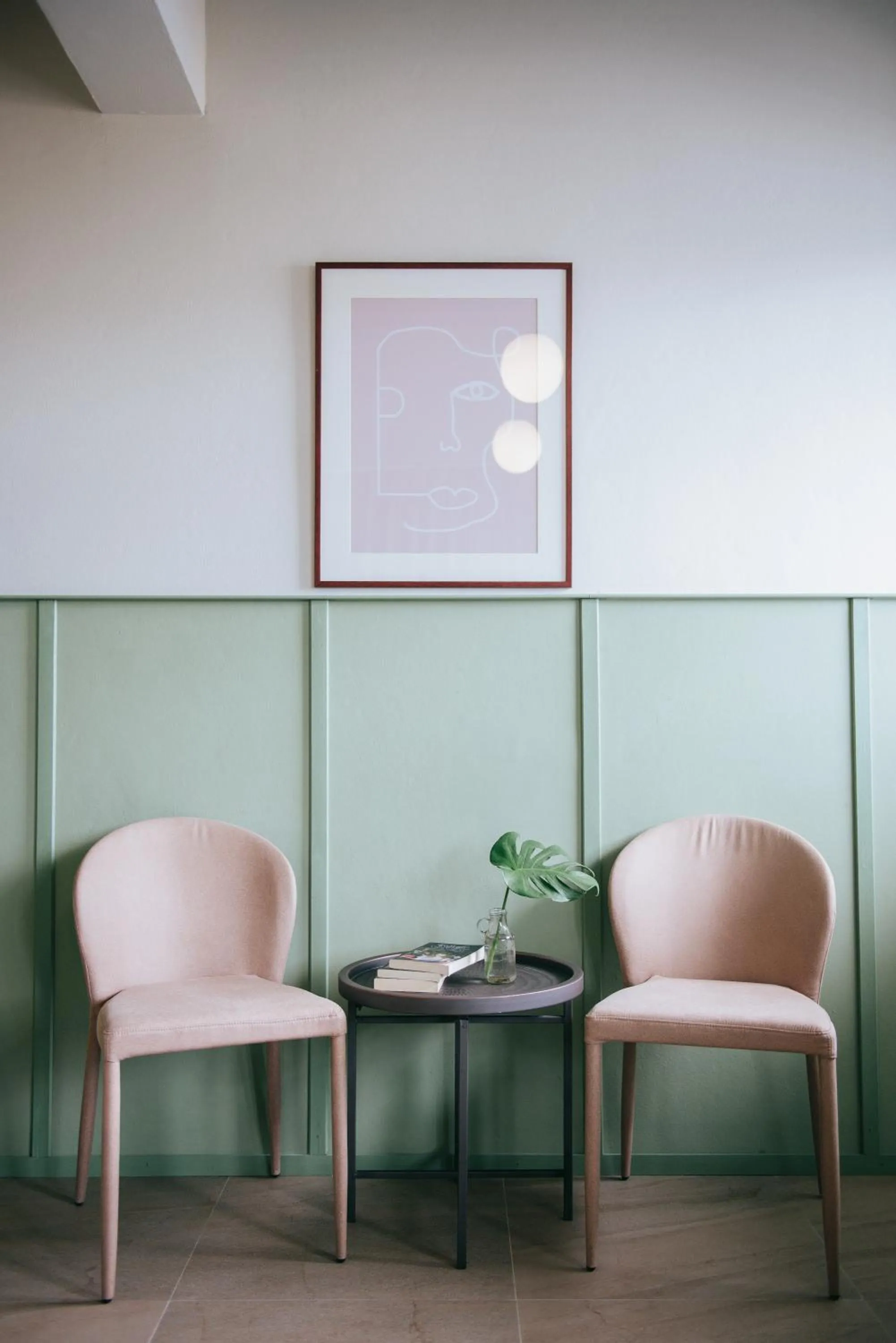 Living room in Muan Hotel