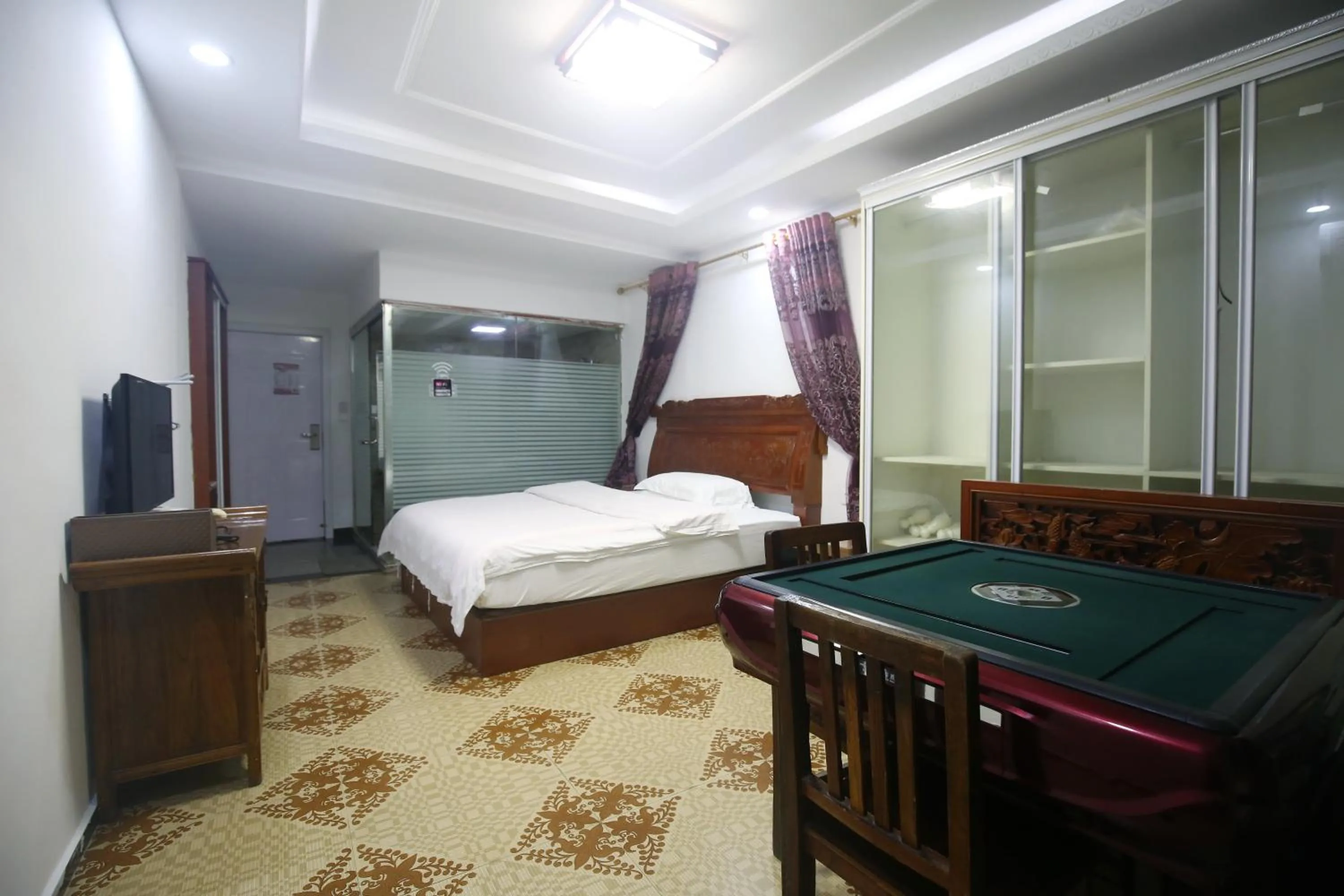 Bed in LQJ Riverside Guest House