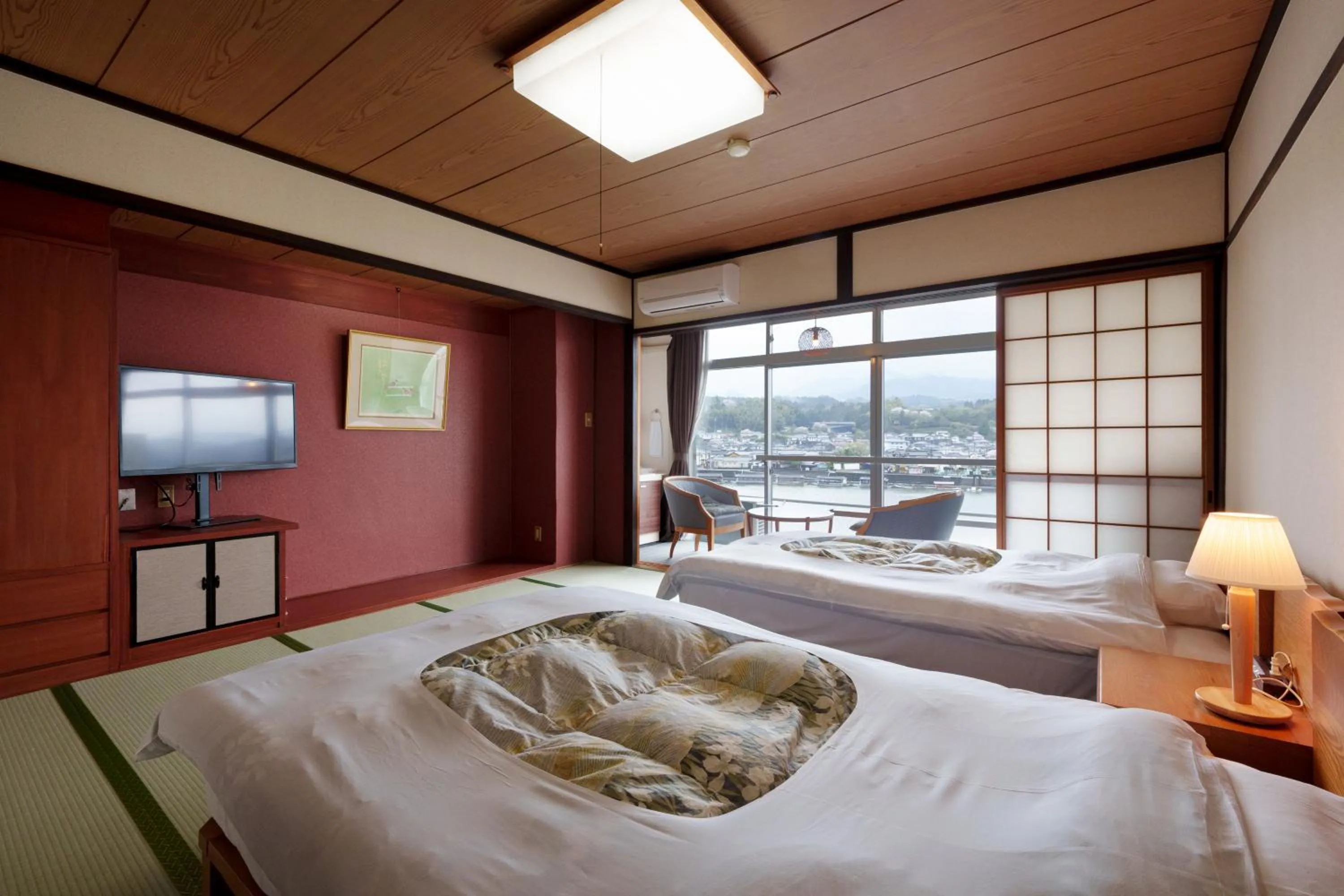 Photo of the whole room, Bed in Hita Onsen Kizantei Hotel