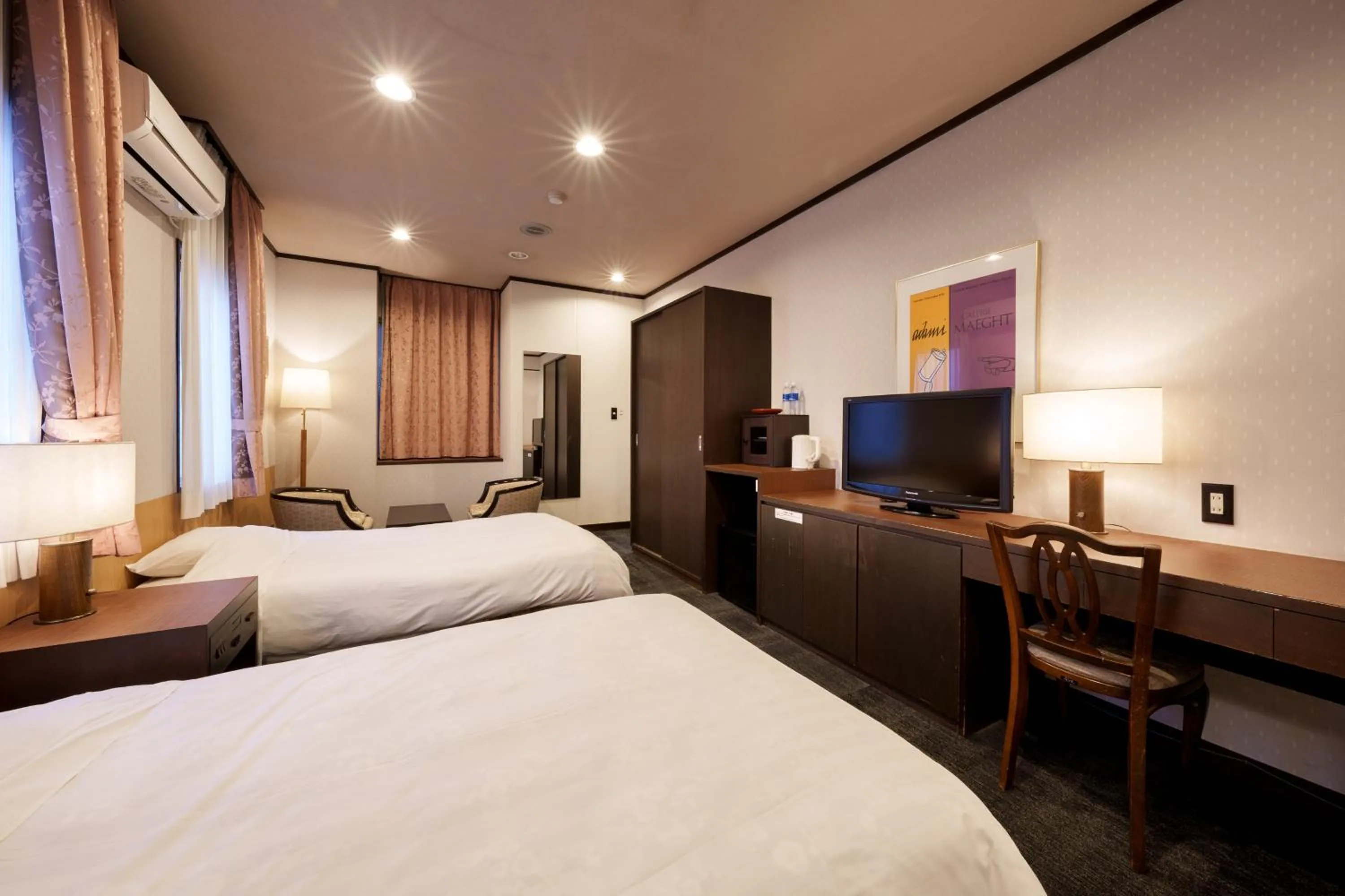 Photo of the whole room, Bed in Hita Onsen Kizantei Hotel