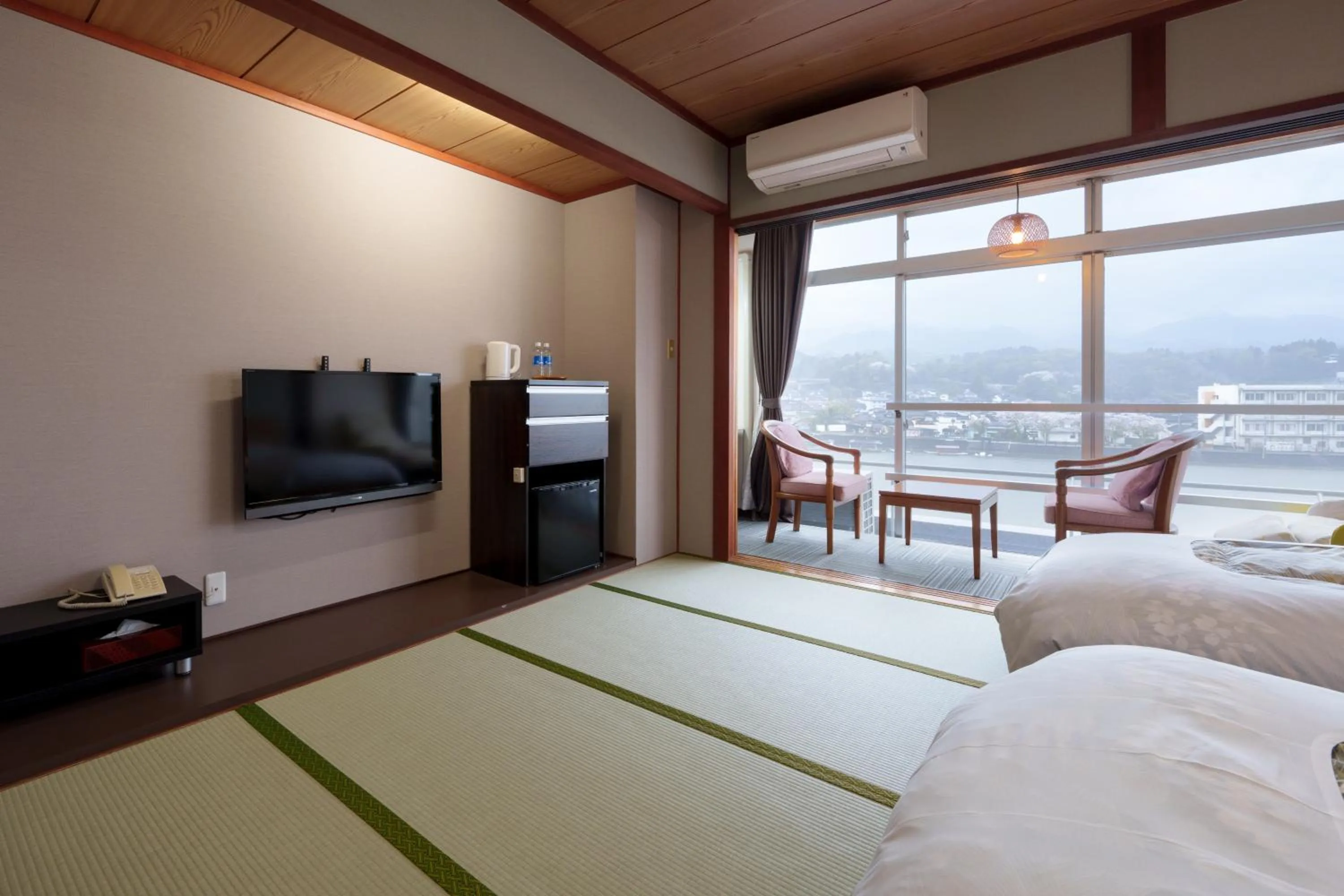 Photo of the whole room, Bed in Hita Onsen Kizantei Hotel