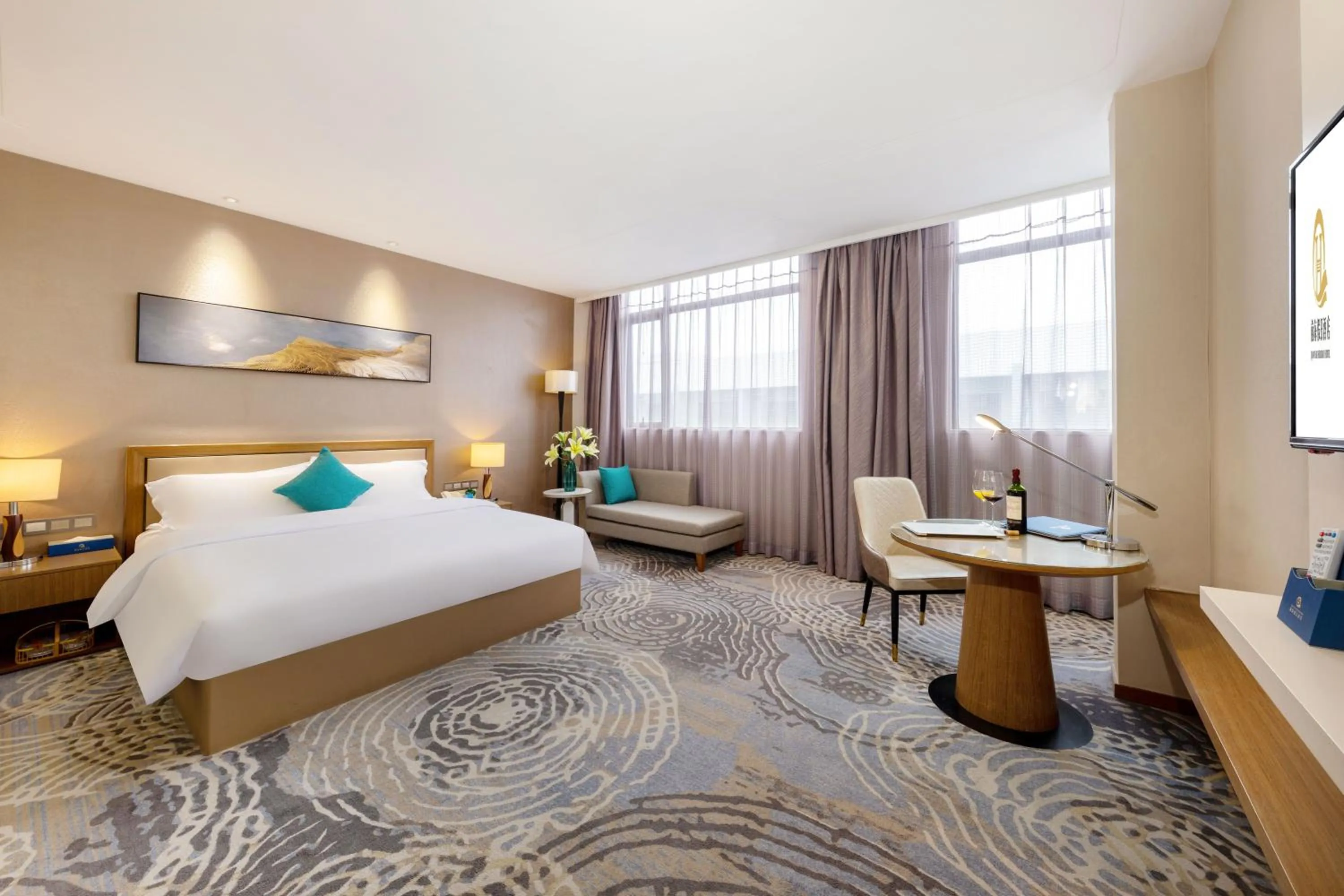 Bedroom, Bed in Qianhai Holiday Hotel