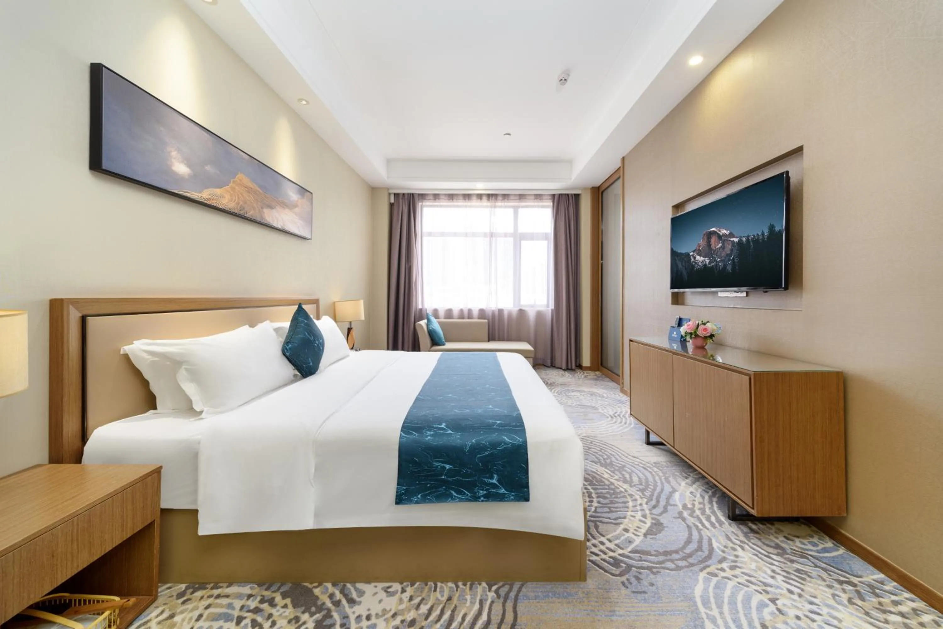 Bedroom, Bed in Qianhai Holiday Hotel