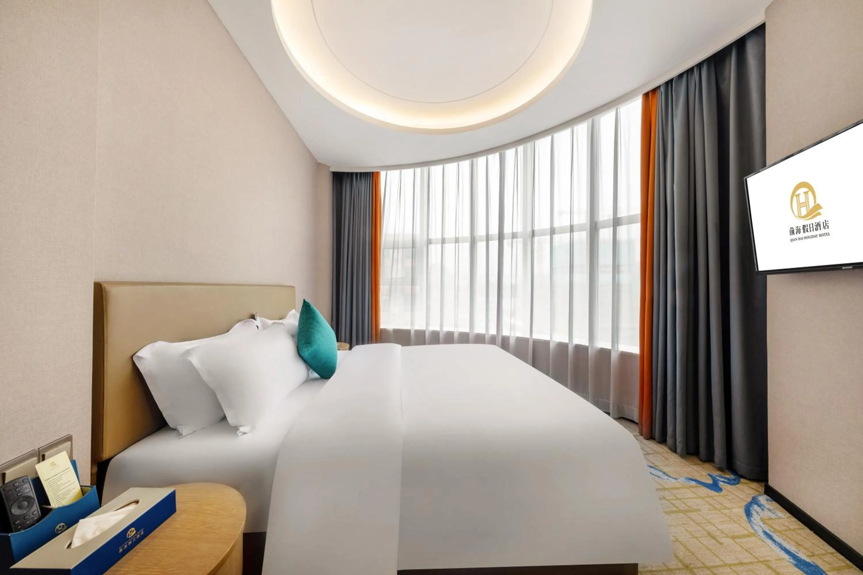 Bedroom, Bed in Qianhai Holiday Hotel