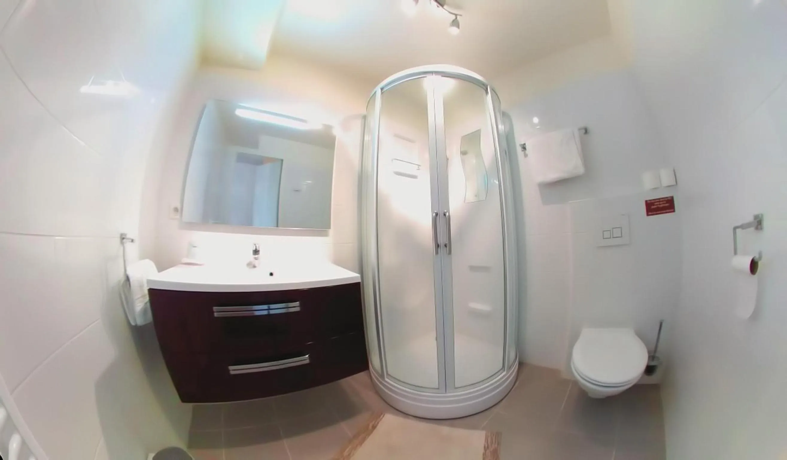 Shower in Hotel Au Bon Coin