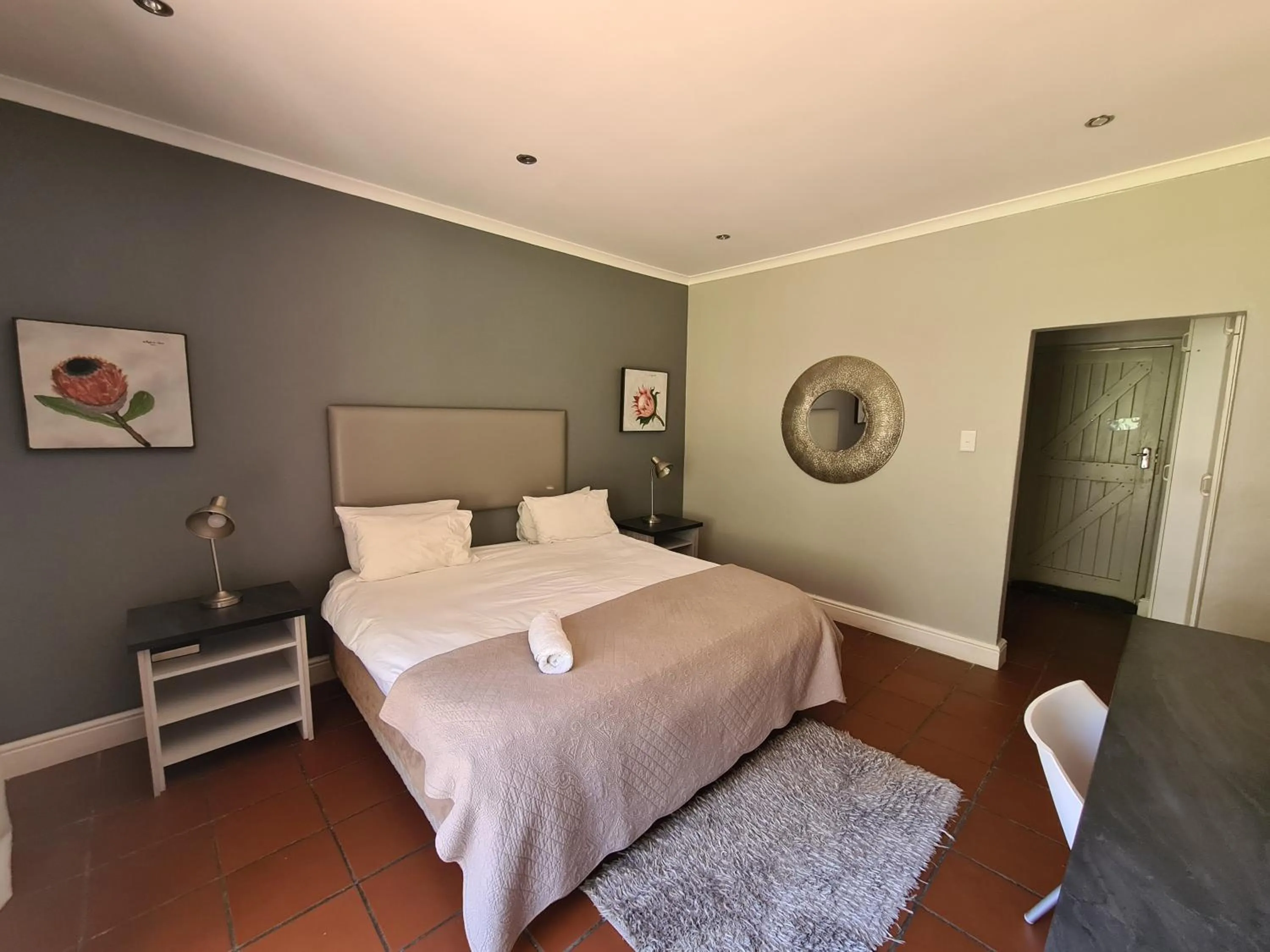 Bedroom, Bed in Du Kloof Lodge