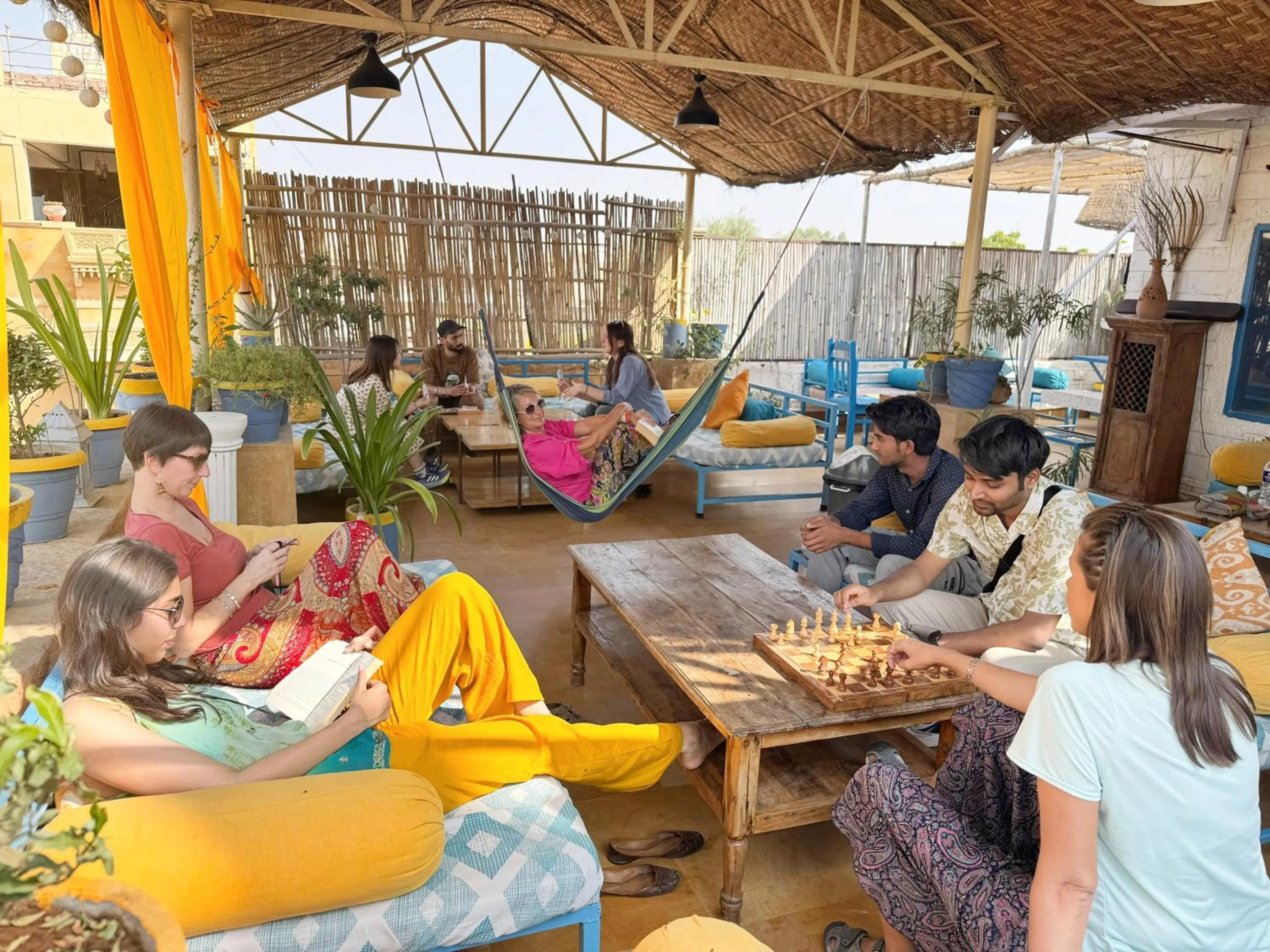 Restaurant/places to eat in Jaisalmer Hostel Crowd