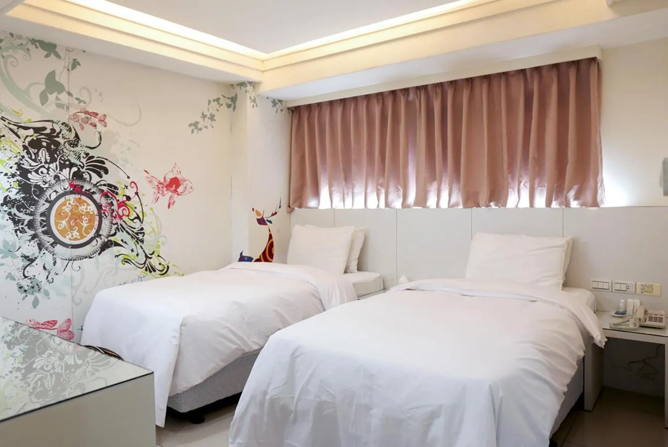 Bed in Beethoven Express Hotel