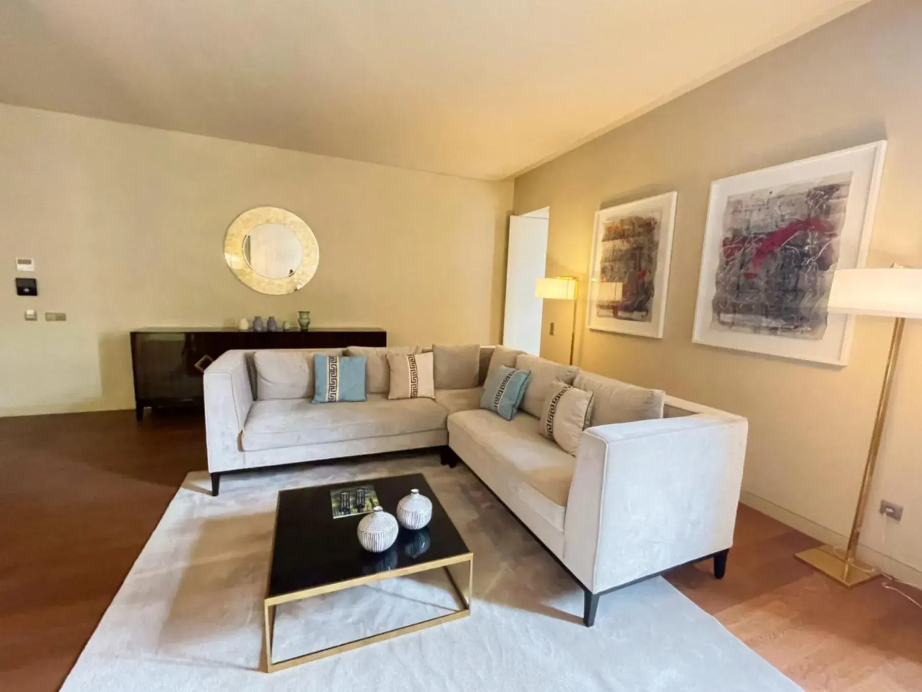 Deluxe Two-Bedroom Apartment in Lisbon Finestay 8 Building Apartments Deluxe Two-Bedroom Apartment in Lisbon Finestay 8 Building Apartments