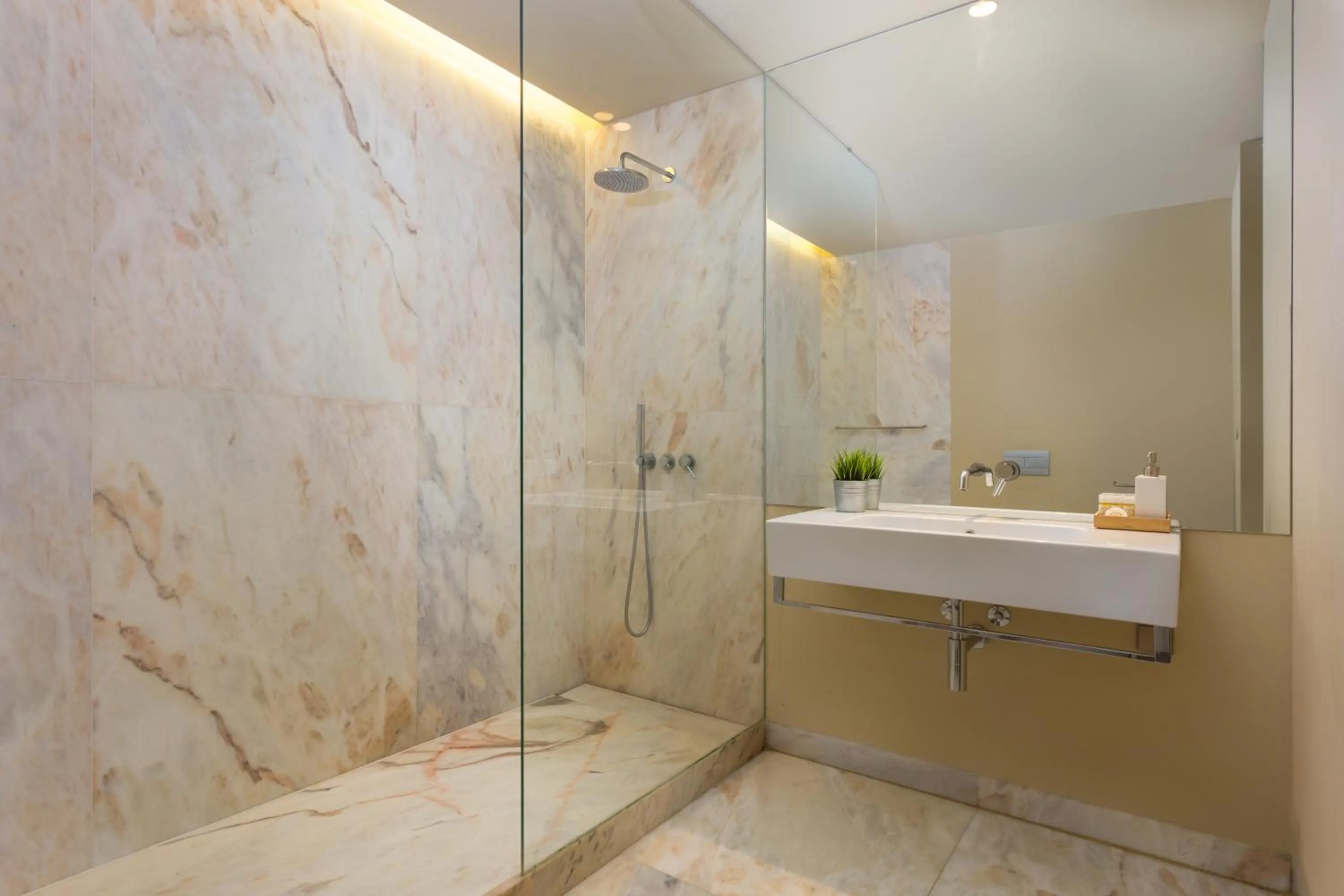 Bathroom in Lisbon Finestay 8 Building Apartments