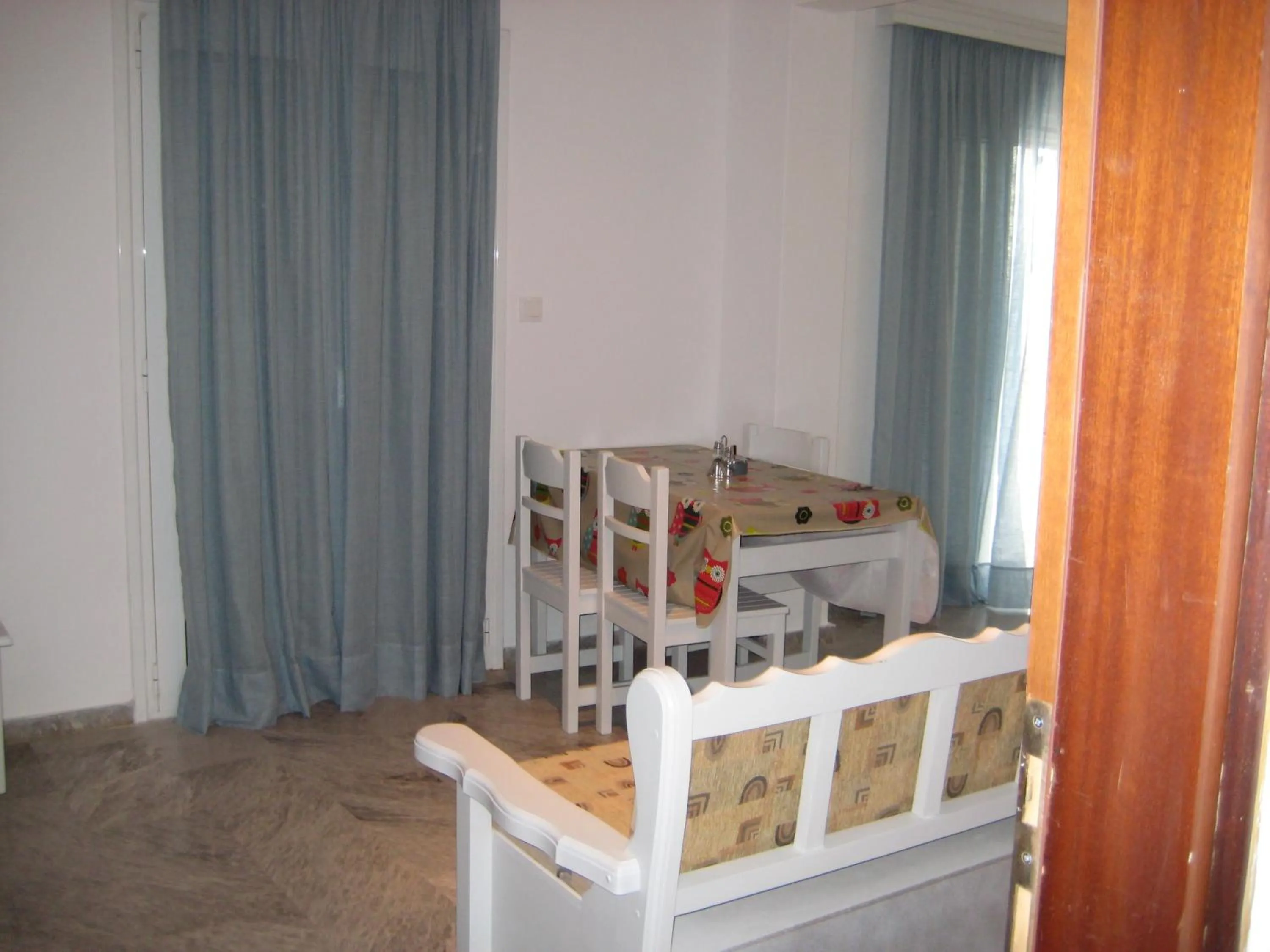 Seating area in Varmy