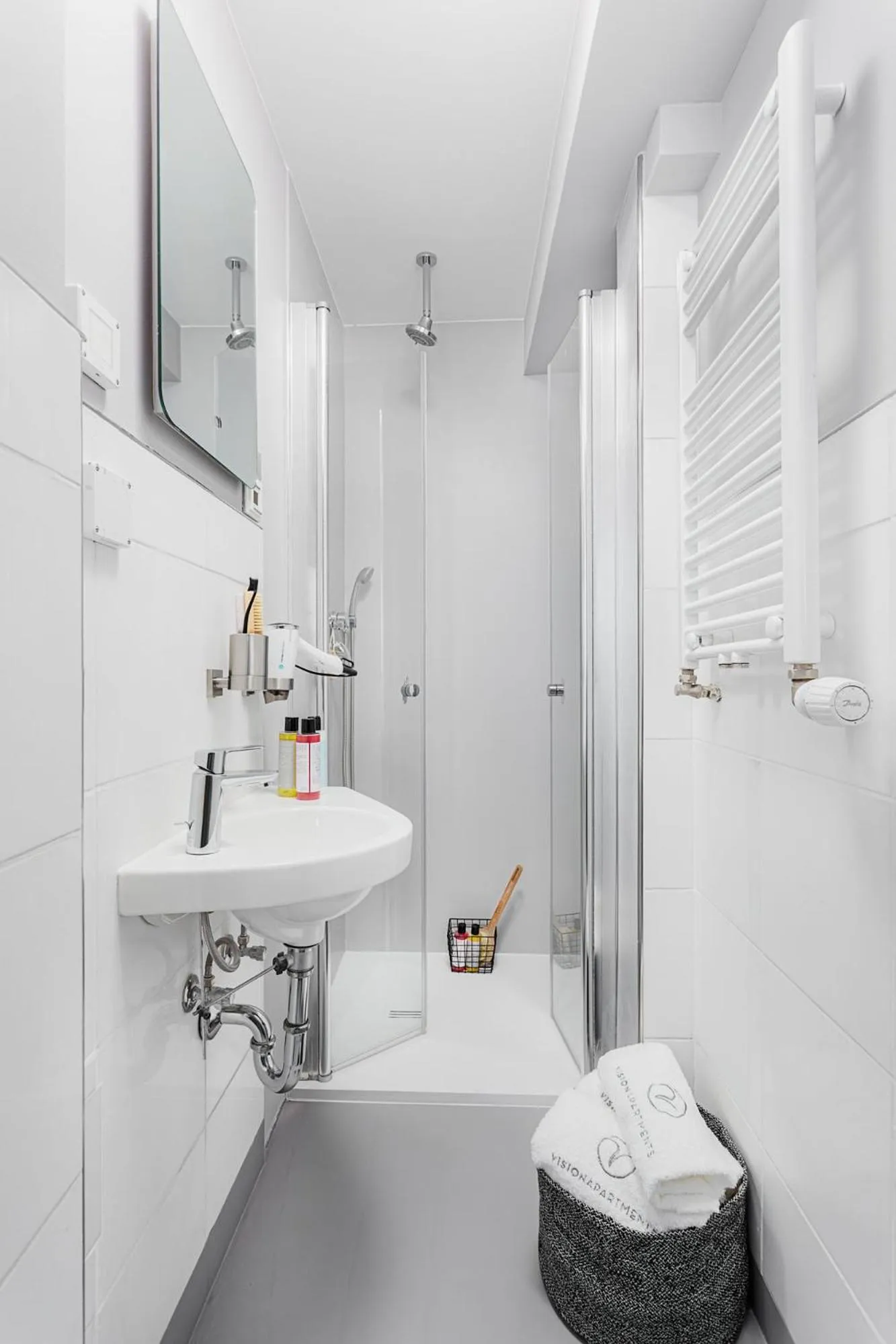 Shower in VISIONAPARTMENTS Lucerne - contactless check-in