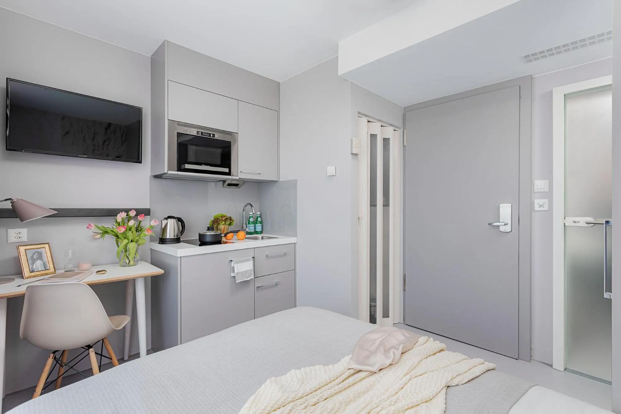 Kitchen or kitchenette in VISIONAPARTMENTS Lucerne - contactless check-in
