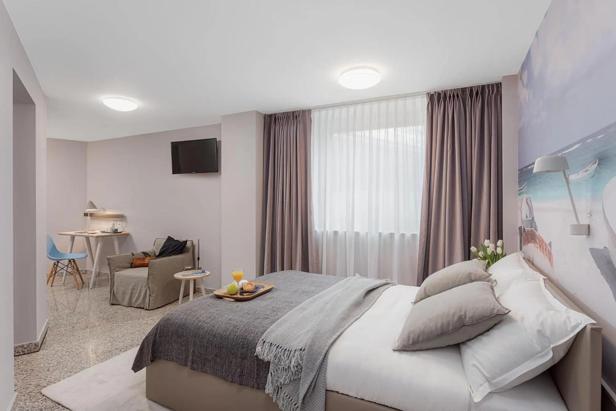 Photo of the whole room in VISIONAPARTMENTS Lucerne - contactless check-in