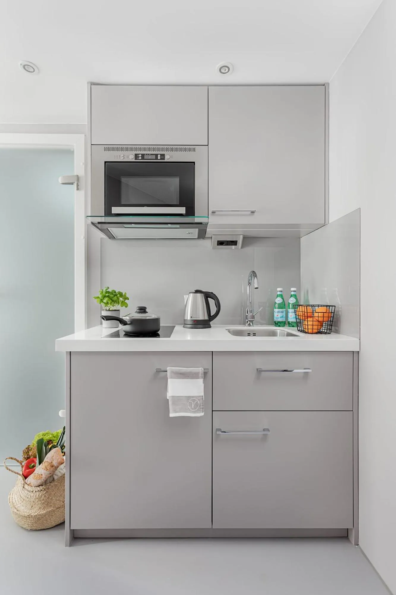 Kitchen or kitchenette in VISIONAPARTMENTS Lucerne - contactless check-in