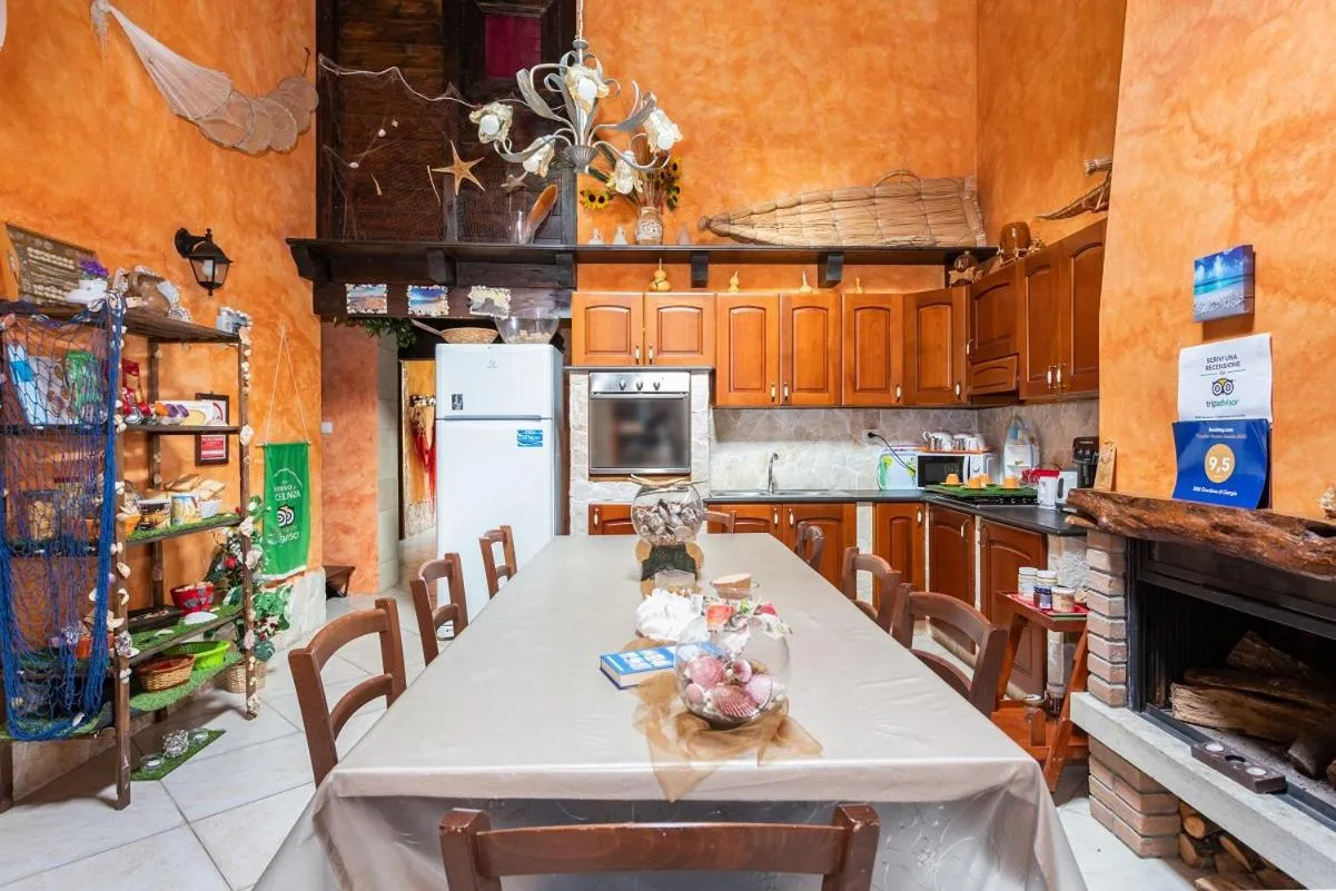 Dining area in Affittacamere Shardana