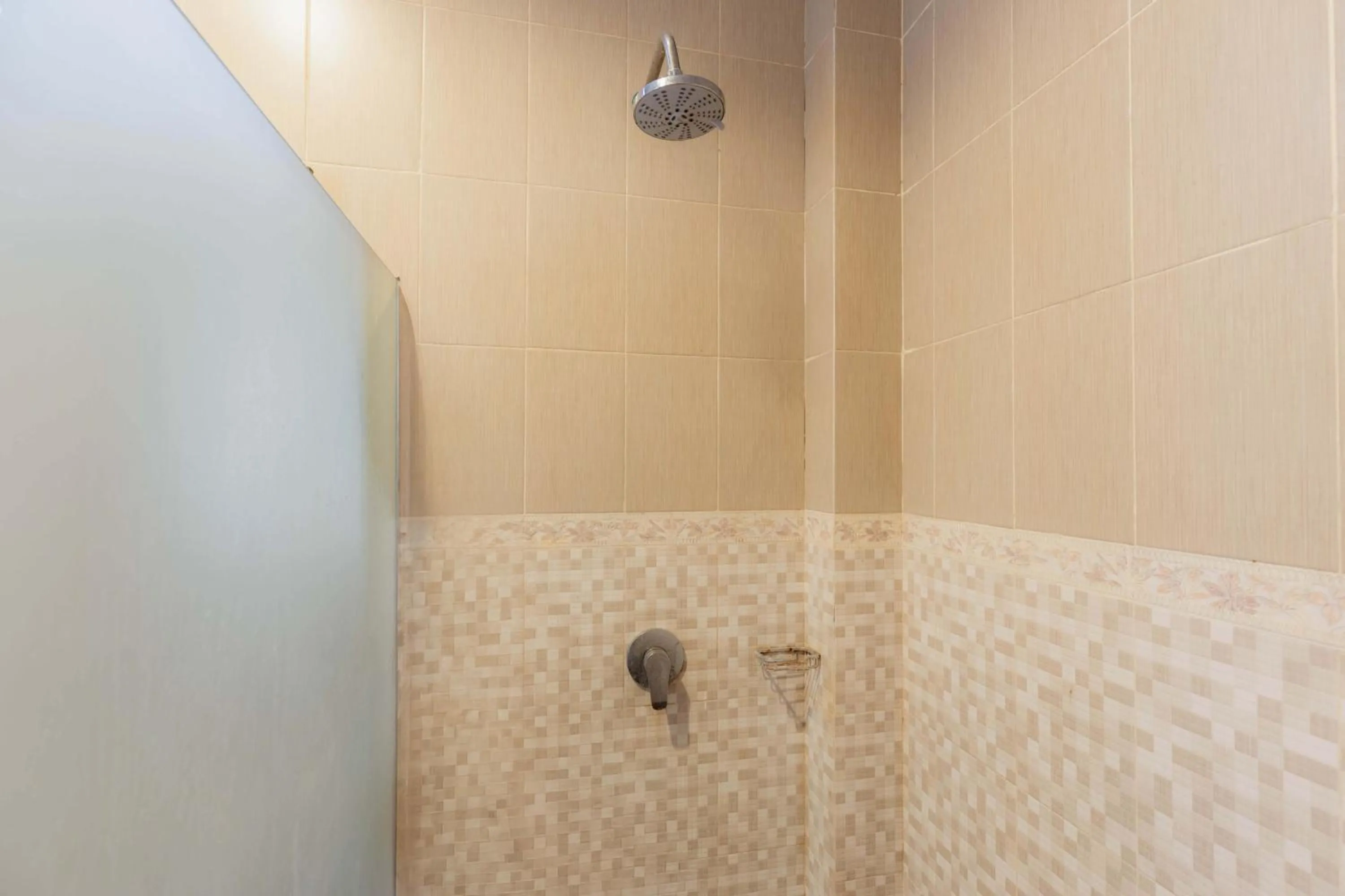 Shower in Warji House 1 Ubud Centre