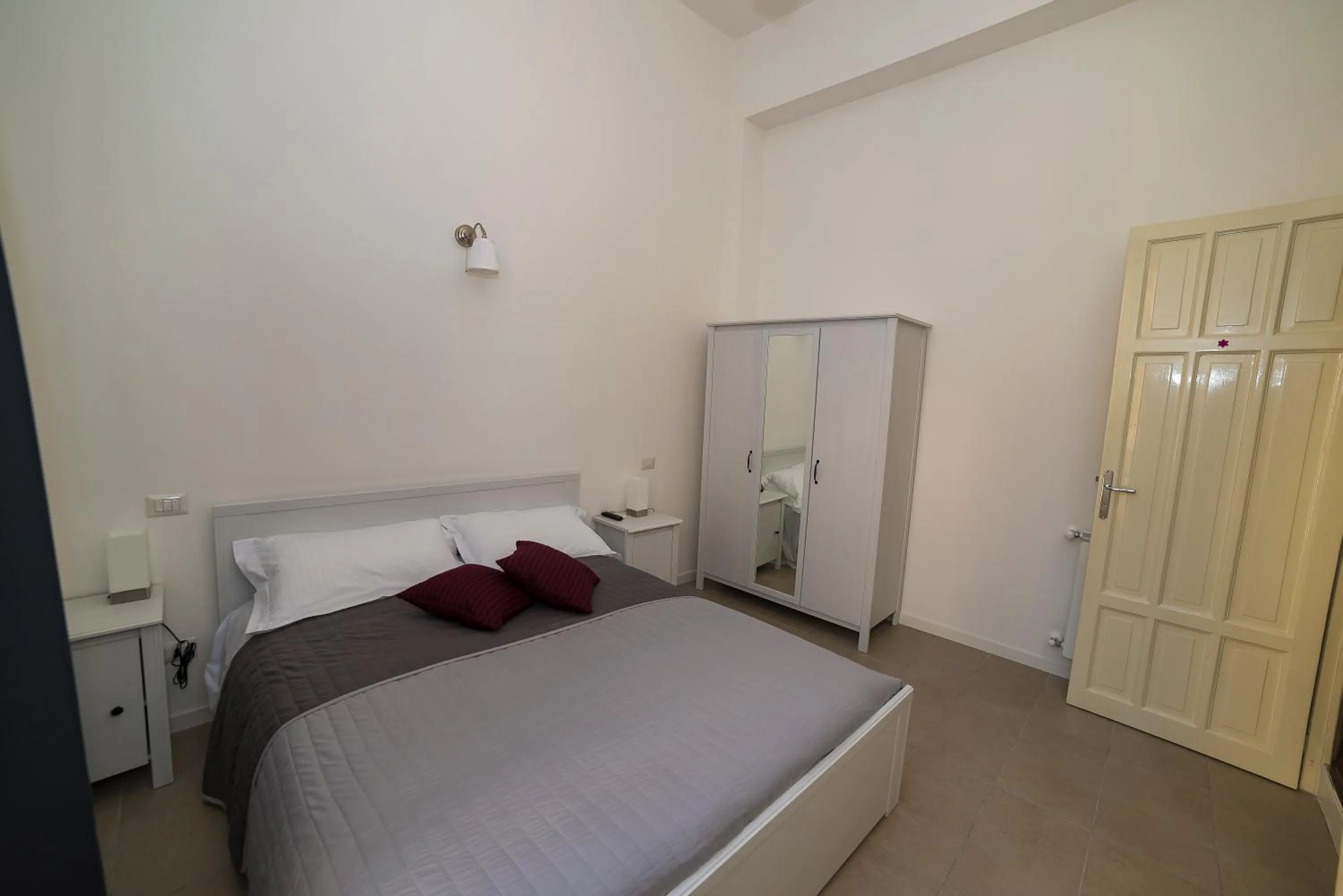 Photo of the whole room, Bed in Ai Lattarini House