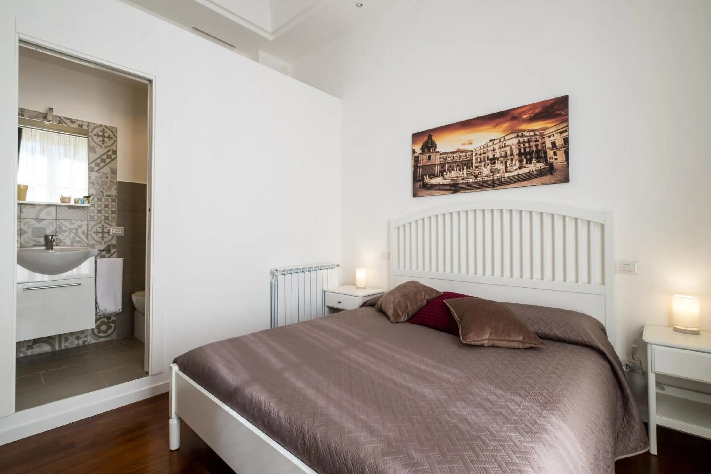 Photo of the whole room, Bed in Ai Lattarini House