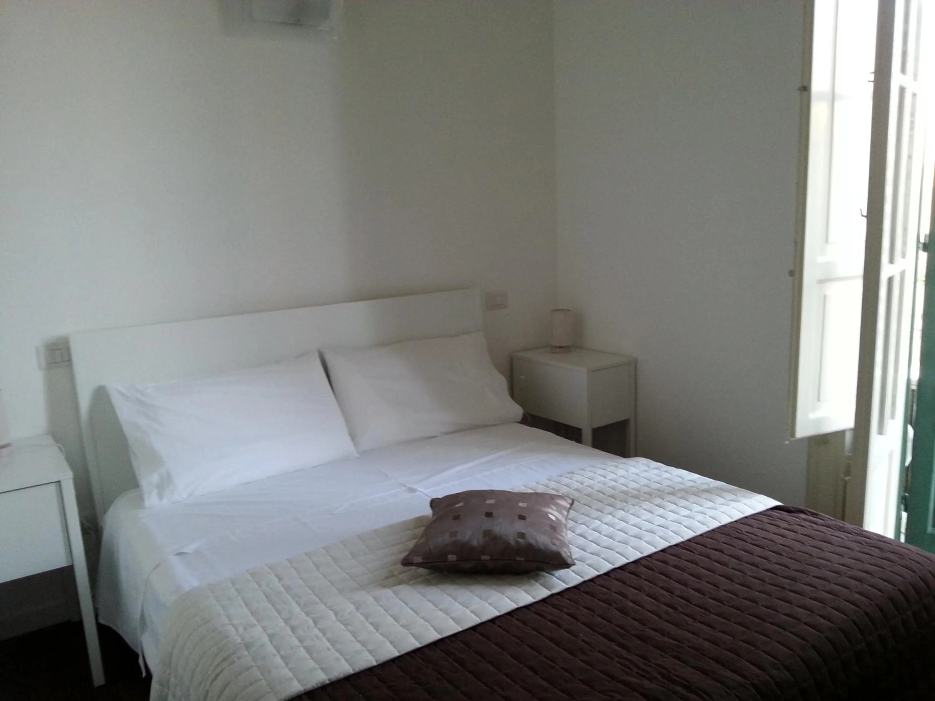 Photo of the whole room, Bed in Ai Lattarini House