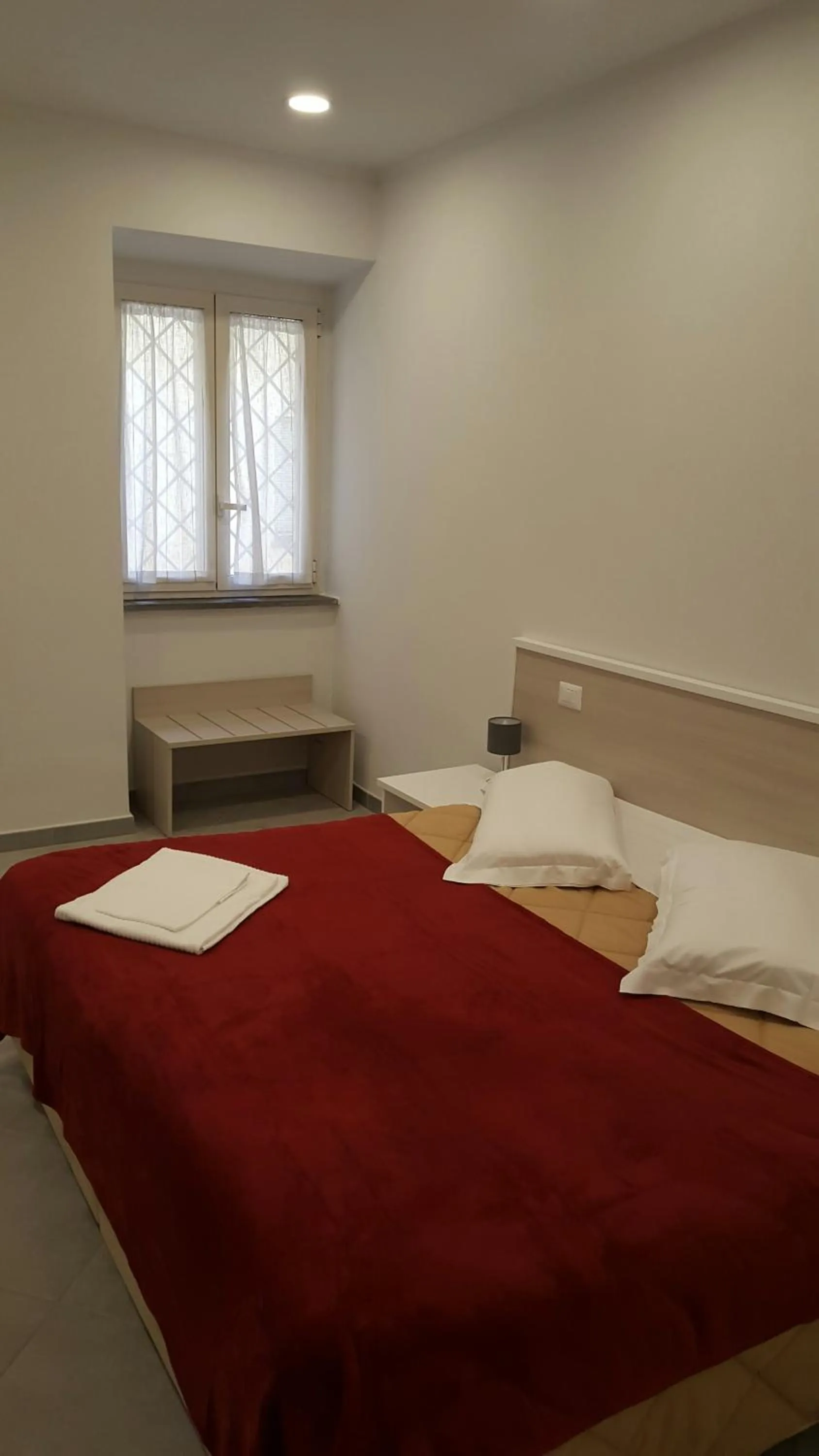 Bed in Wonderful Time Rome