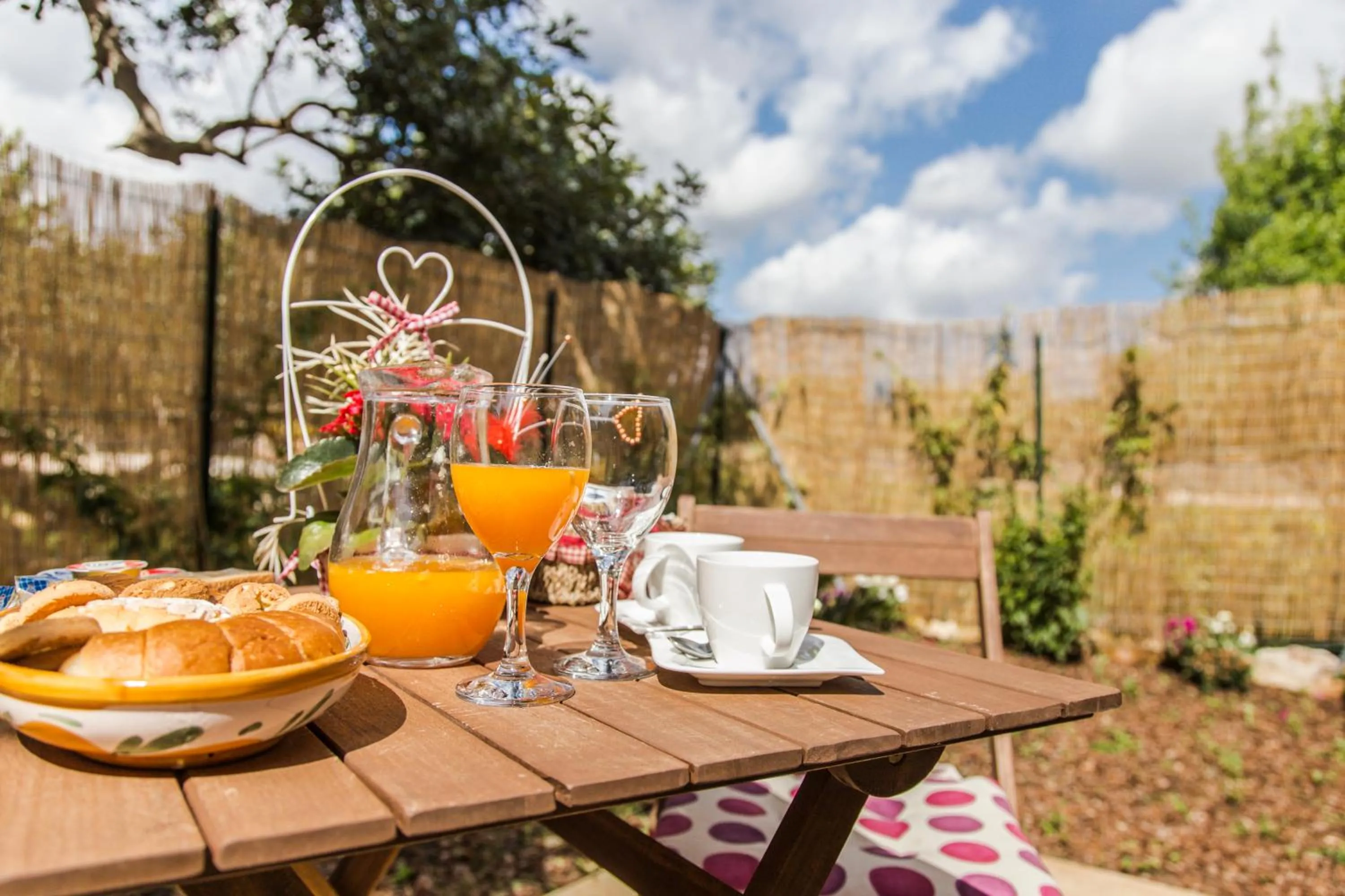 Abbraccio del Carrubo