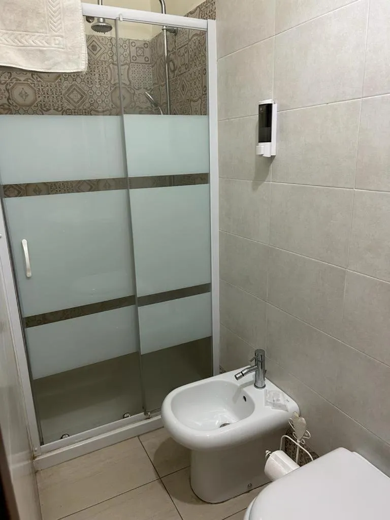 Shower in B&B Il Nido