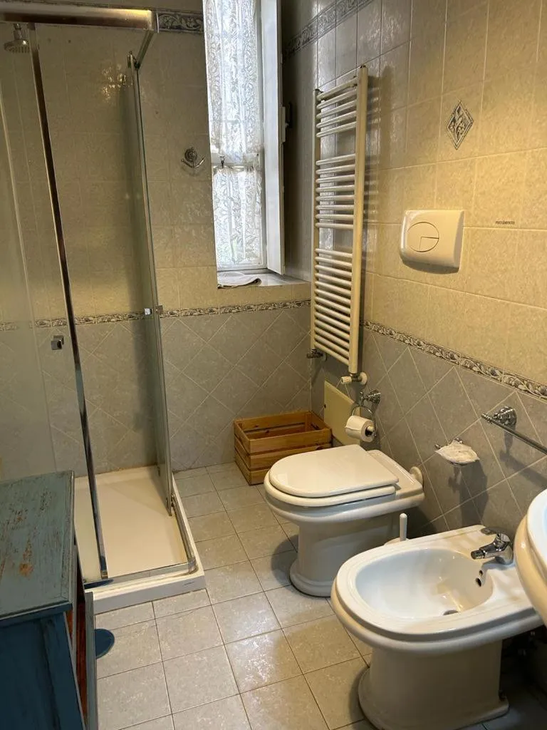 Shower in B&B Il Nido