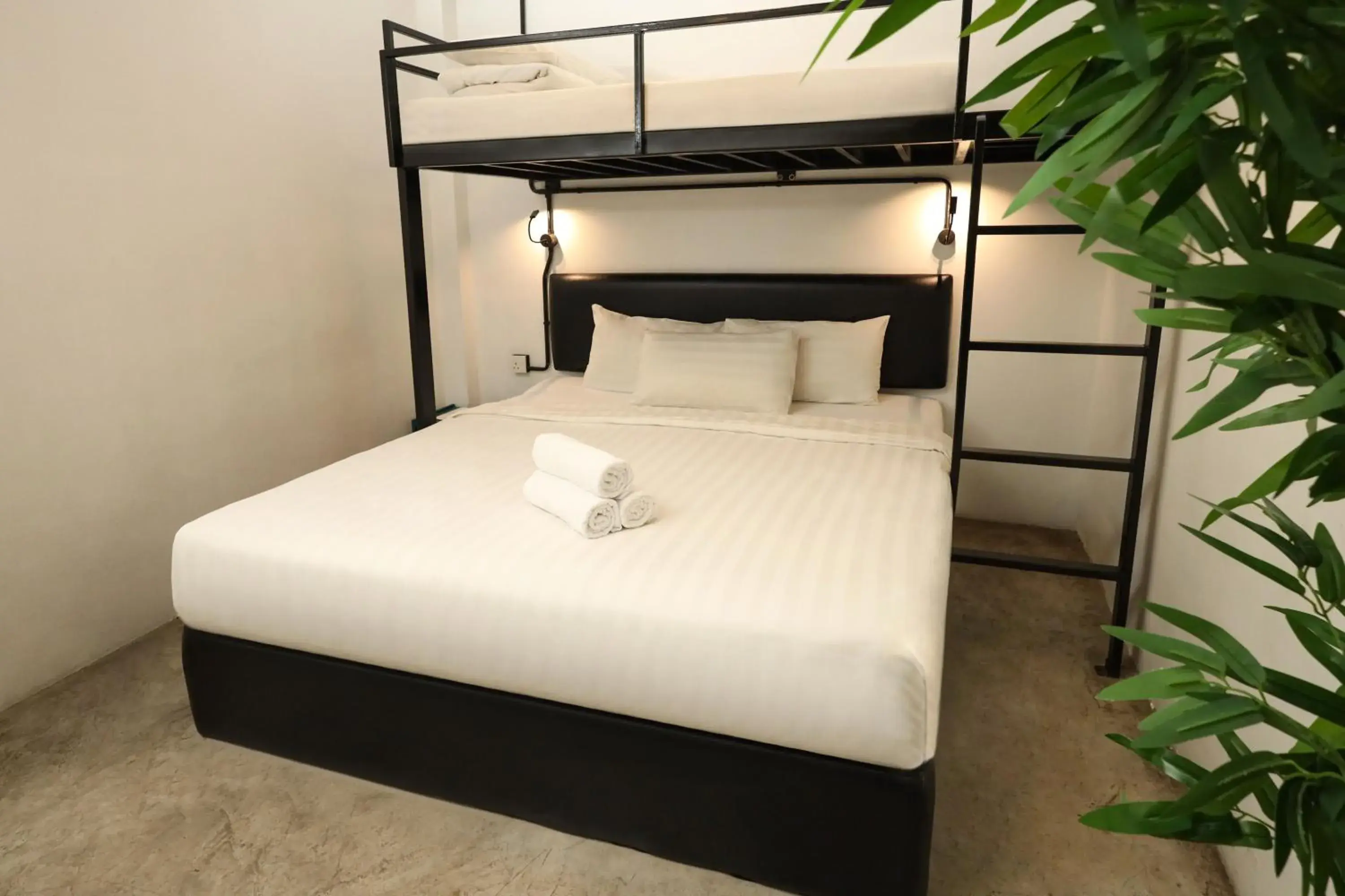 Atari Family without Window in Suite 18 Boutique Hotel Atari Family without Window in Suite 18 Boutique Hotel