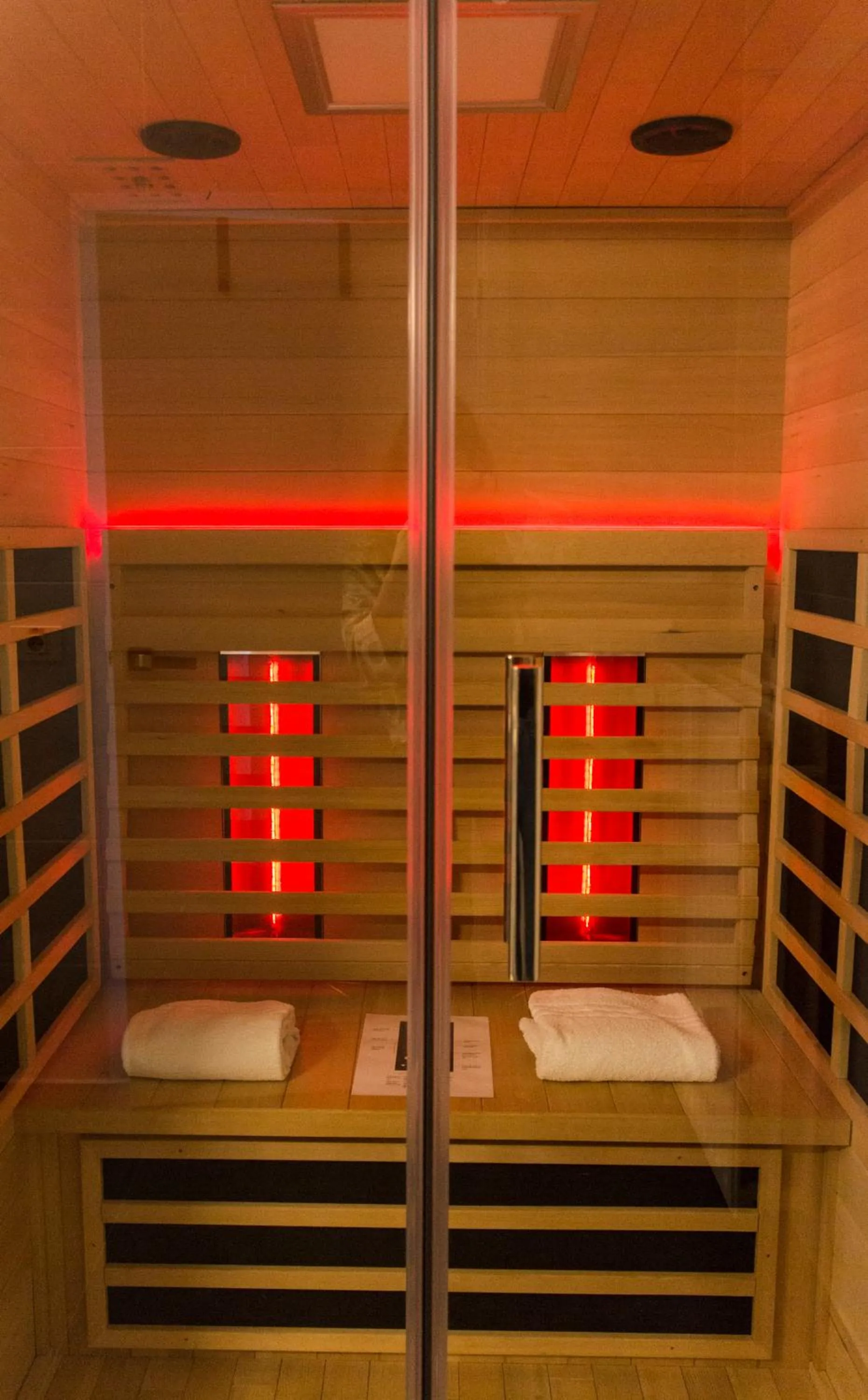Sauna, Bed in Hotel Adoma