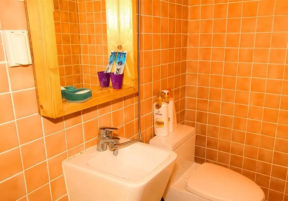 Bathroom in Dorandoran Guesthouse